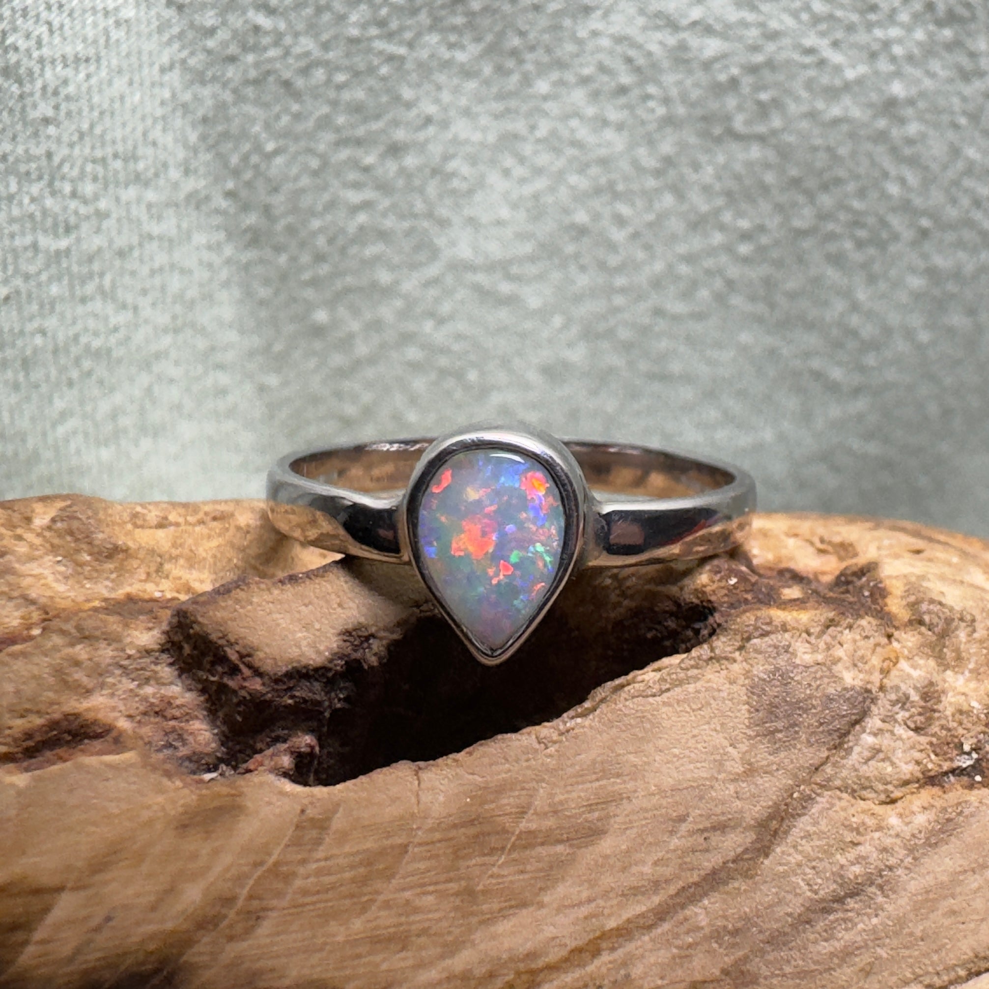 Purnululu Grace – 0.8ct Solid Lightning Ridge Opal 925 Sterling Silver Ring