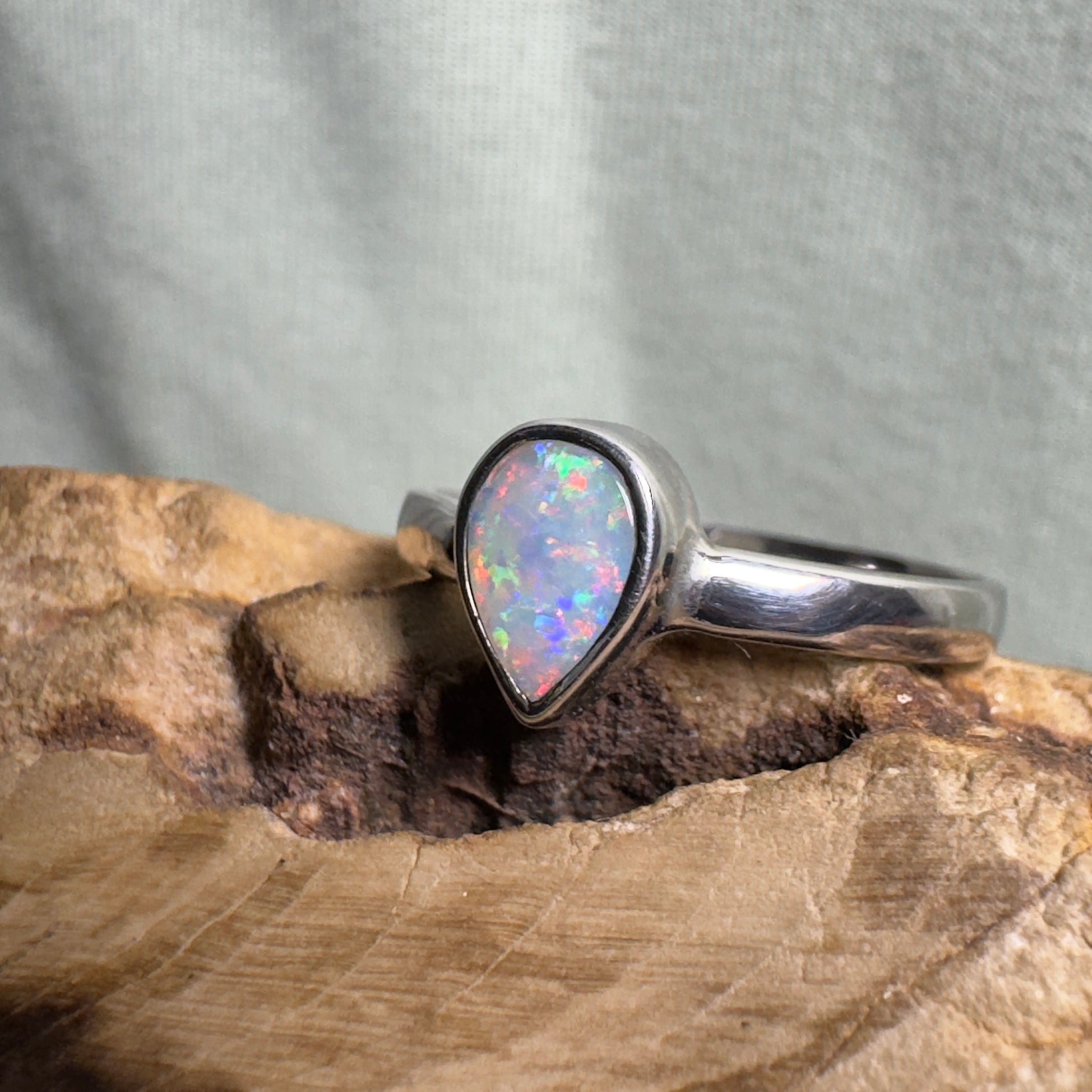 Purnululu Grace – 0.8ct Solid Lightning Ridge Opal 925 Sterling Silver Ring