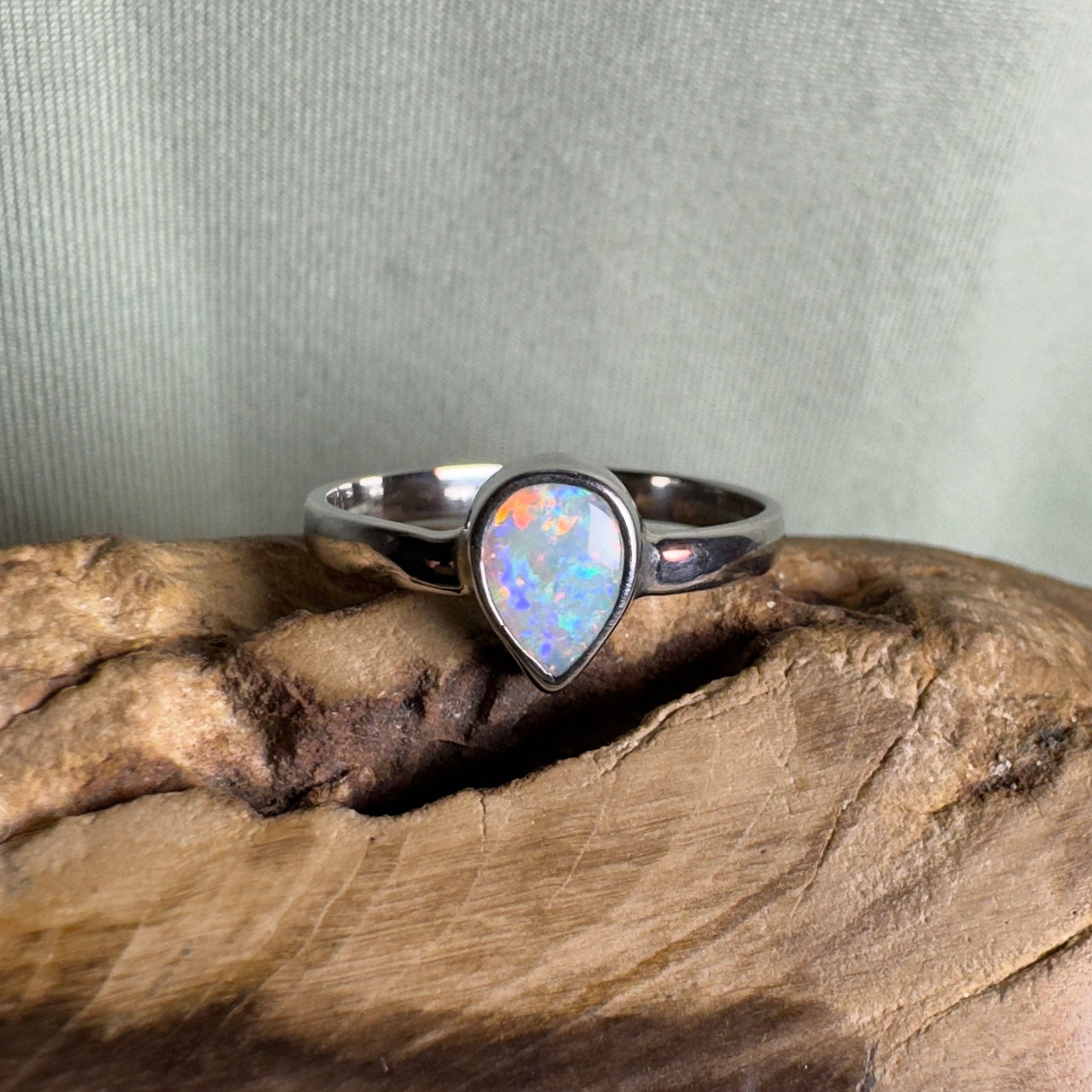 Purnululu Grace – 0.8ct Solid Lightning Ridge Opal 925 Sterling Silver Ring
