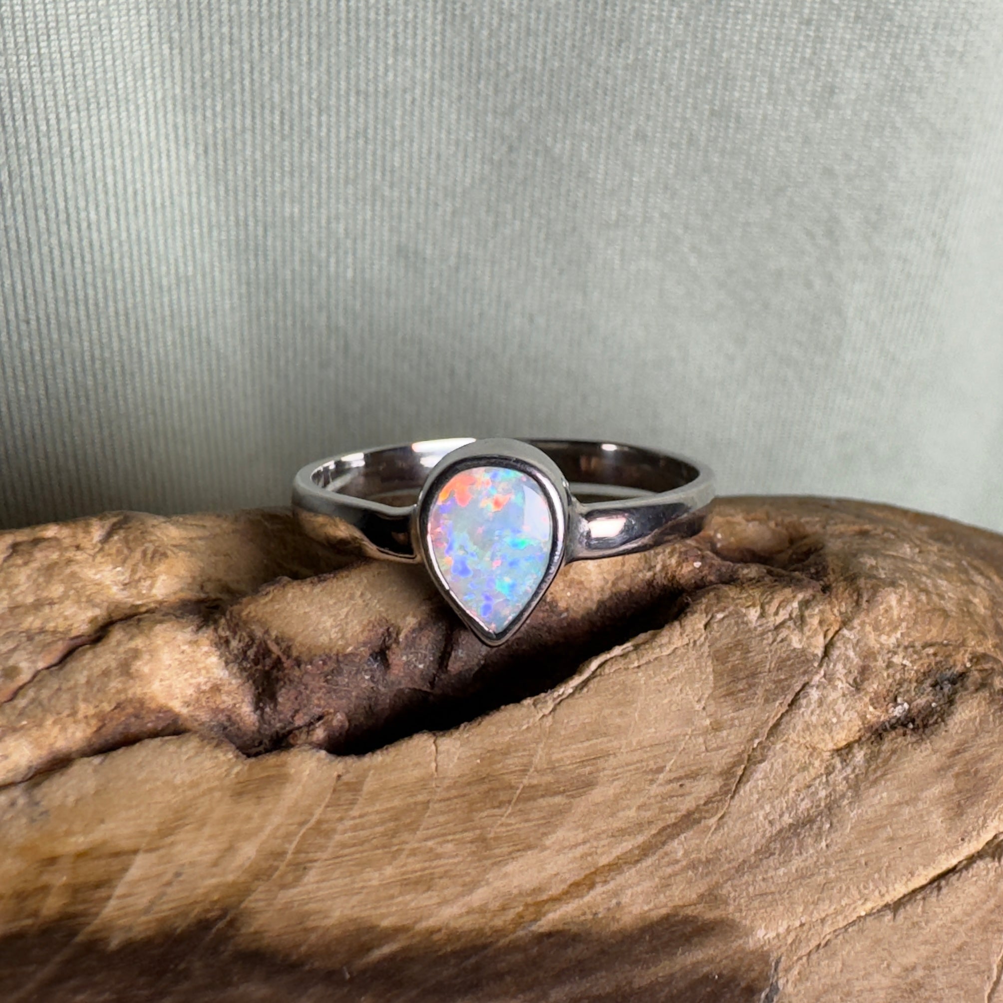 Purnululu Grace – 0.8ct Solid Lightning Ridge Opal 925 Sterling Silver Ring