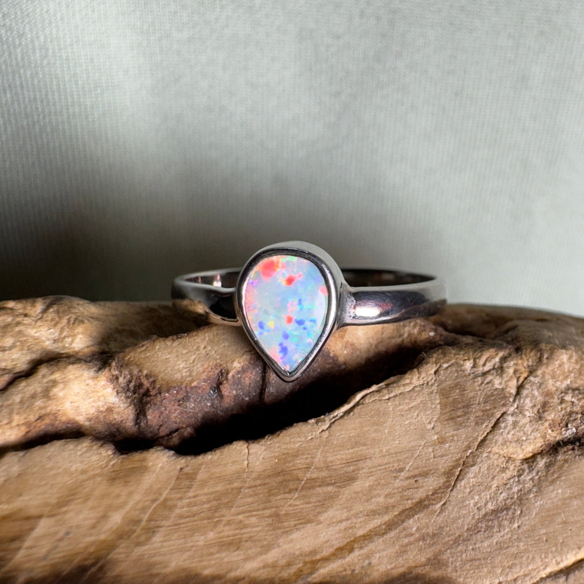 Purnululu Grace – 0.8ct Solid Lightning Ridge Opal 925 Sterling Silver Ring