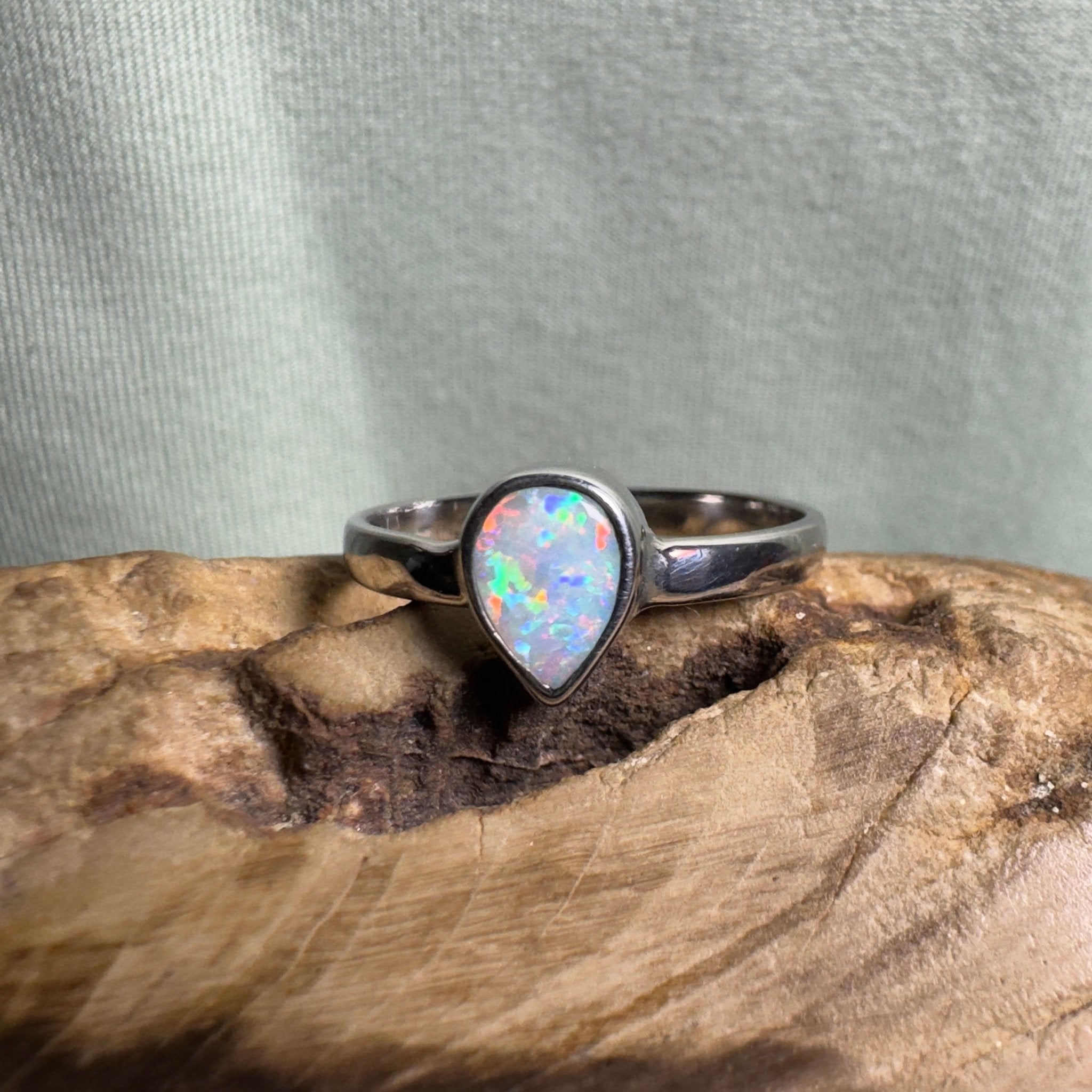 Purnululu Grace – 0.8ct Solid Lightning Ridge Opal 925 Sterling Silver Ring