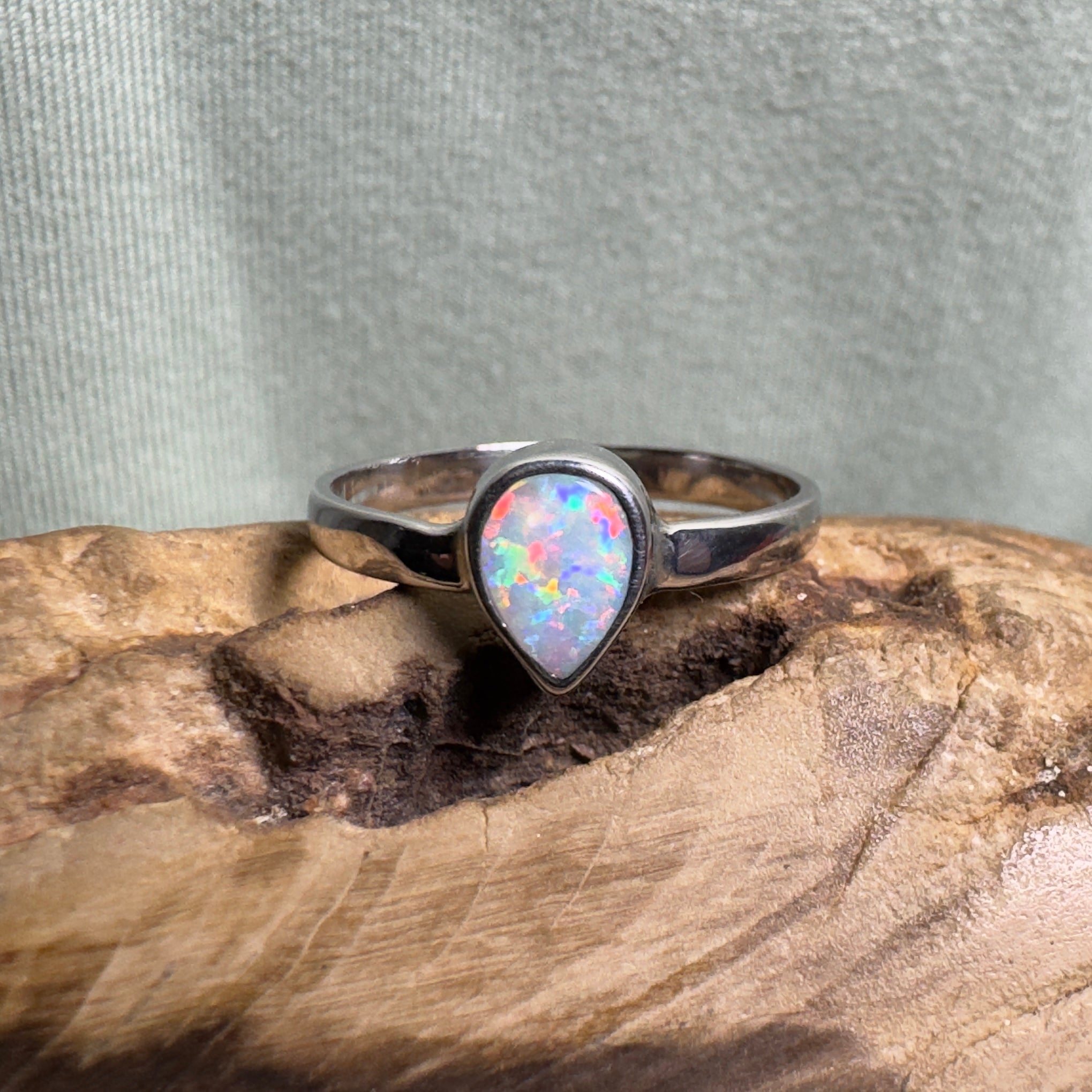 Purnululu Grace – 0.8ct Solid Lightning Ridge Opal 925 Sterling Silver Ring