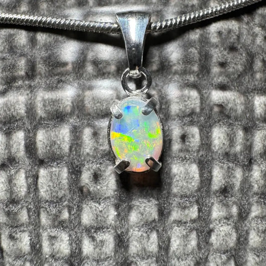 Silver opal pendant from Reef Radiance featuring a 0.6ct Lightning Ridge Opal in sterling silver
