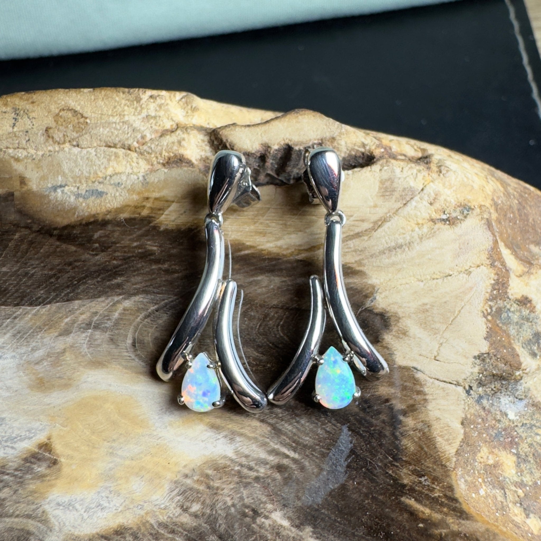 Sea Glass Spark - 0.8 ct Lightning Ridge Opal 925 Silver Earrings