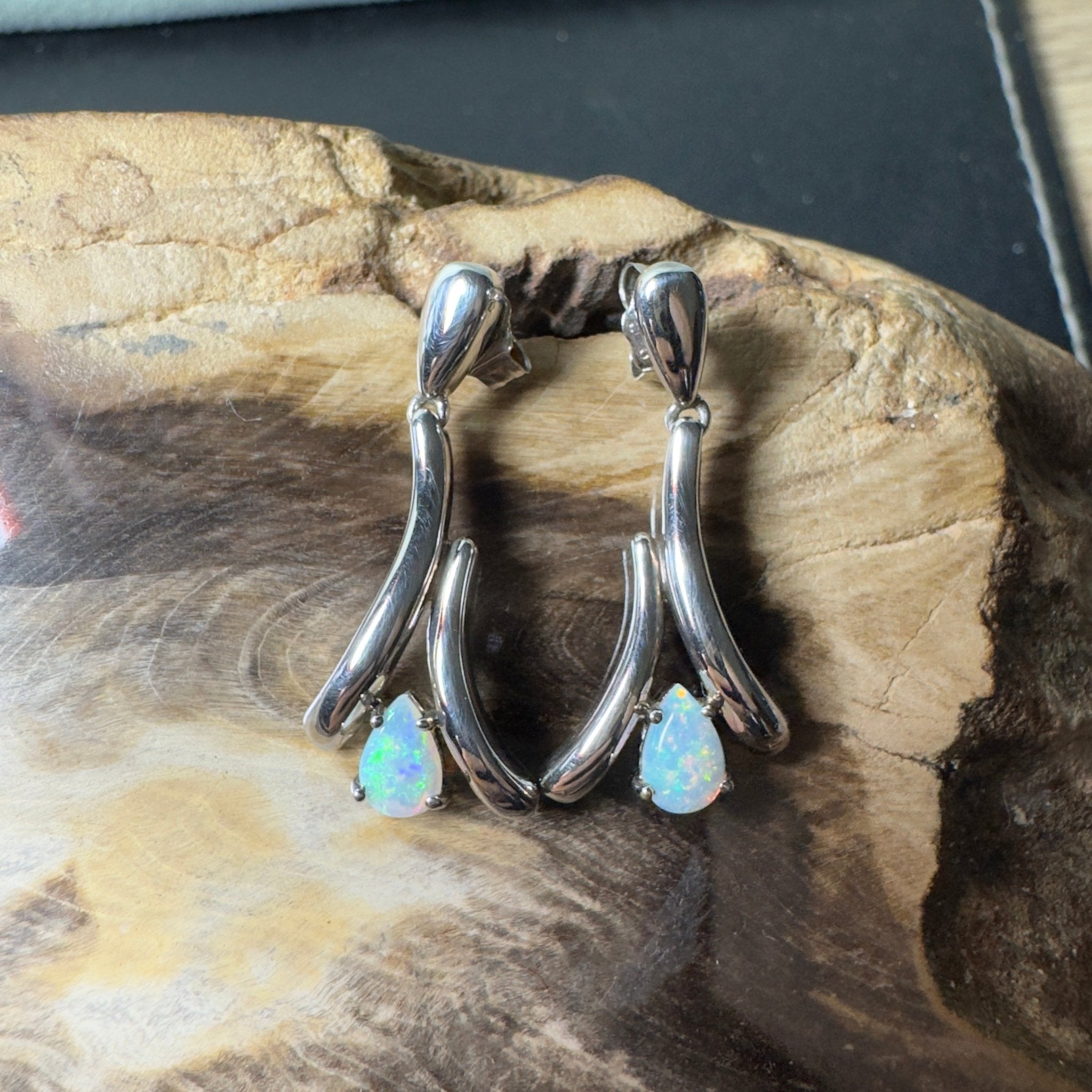 Sea Glass Spark - 0.8 ct Lightning Ridge Opal 925 Silver Earrings