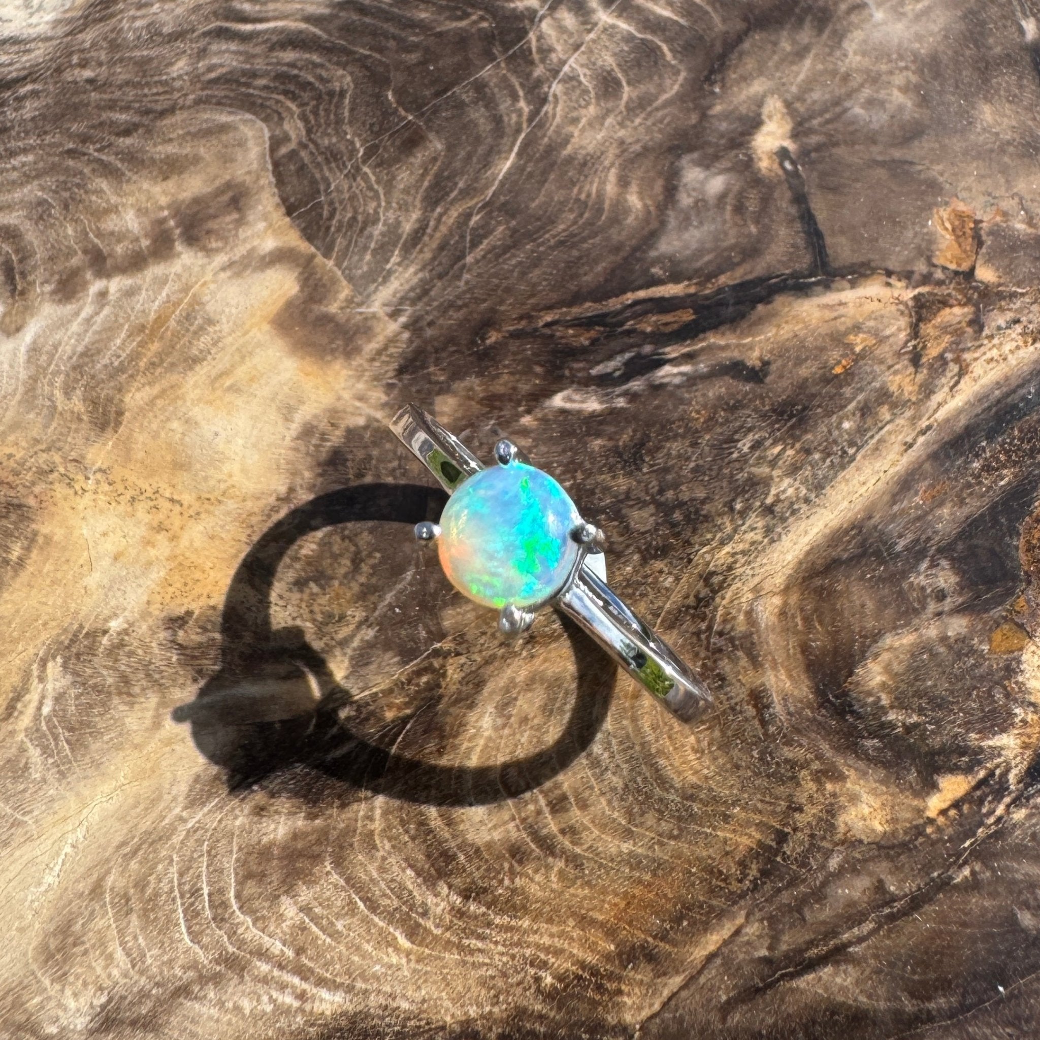 Southern Shelf Glow ~ 0.5ct Solid Lightning Ridge Crystal Opal 925 Silver Ring
