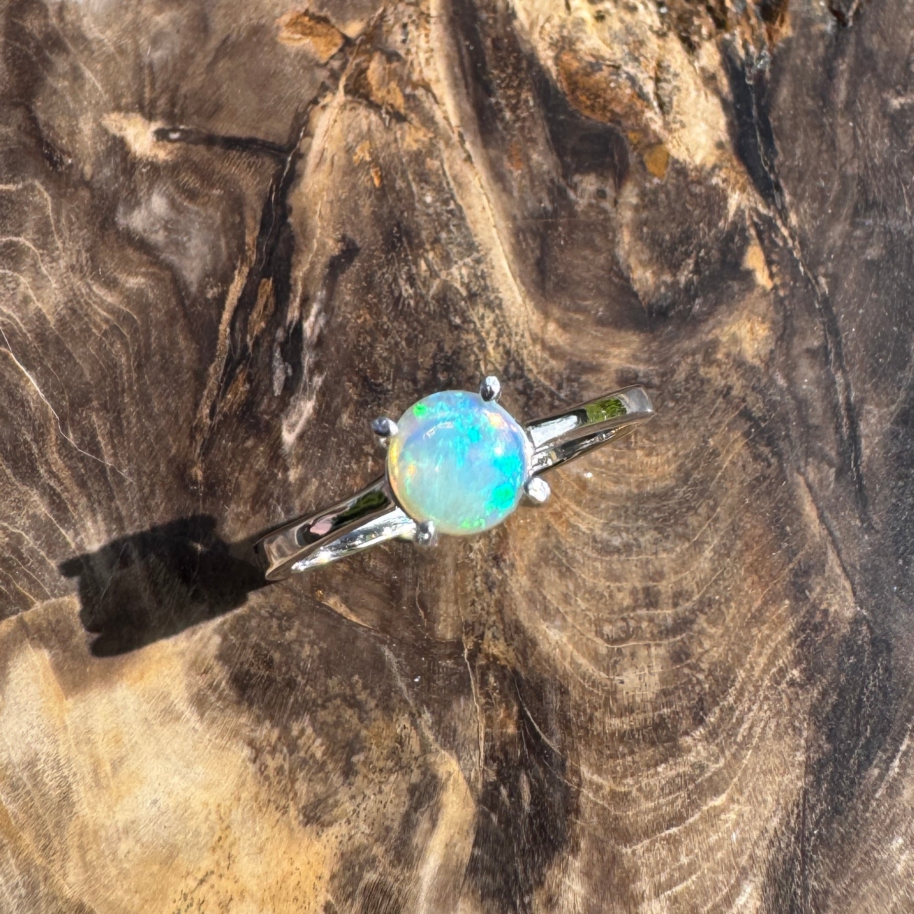 Southern Shelf Glow ~ 0.5ct Solid Lightning Ridge Crystal Opal 925 Silver Ring
