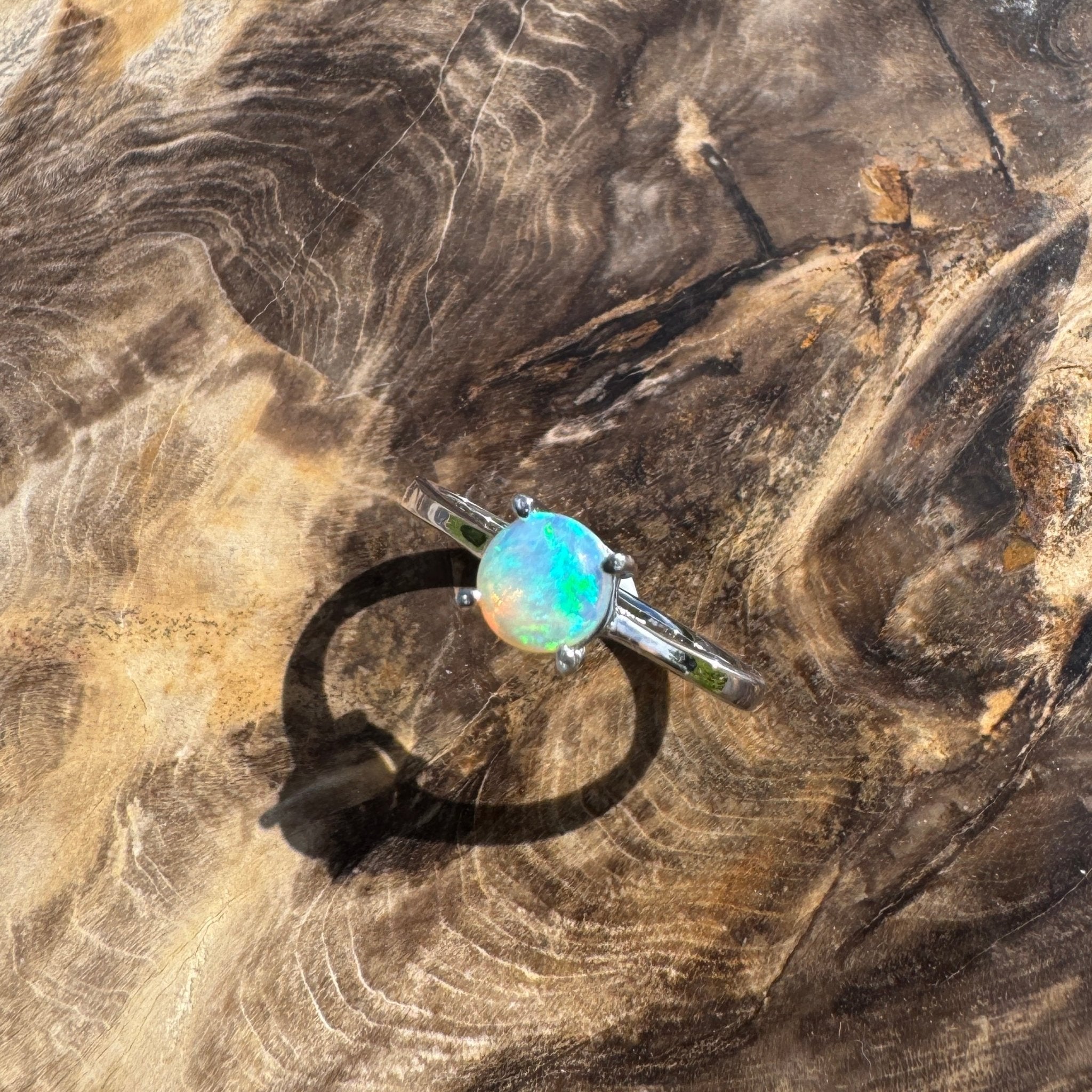 Southern Shelf Glow ~ 0.5ct Solid Lightning Ridge Crystal Opal 925 Silver Ring