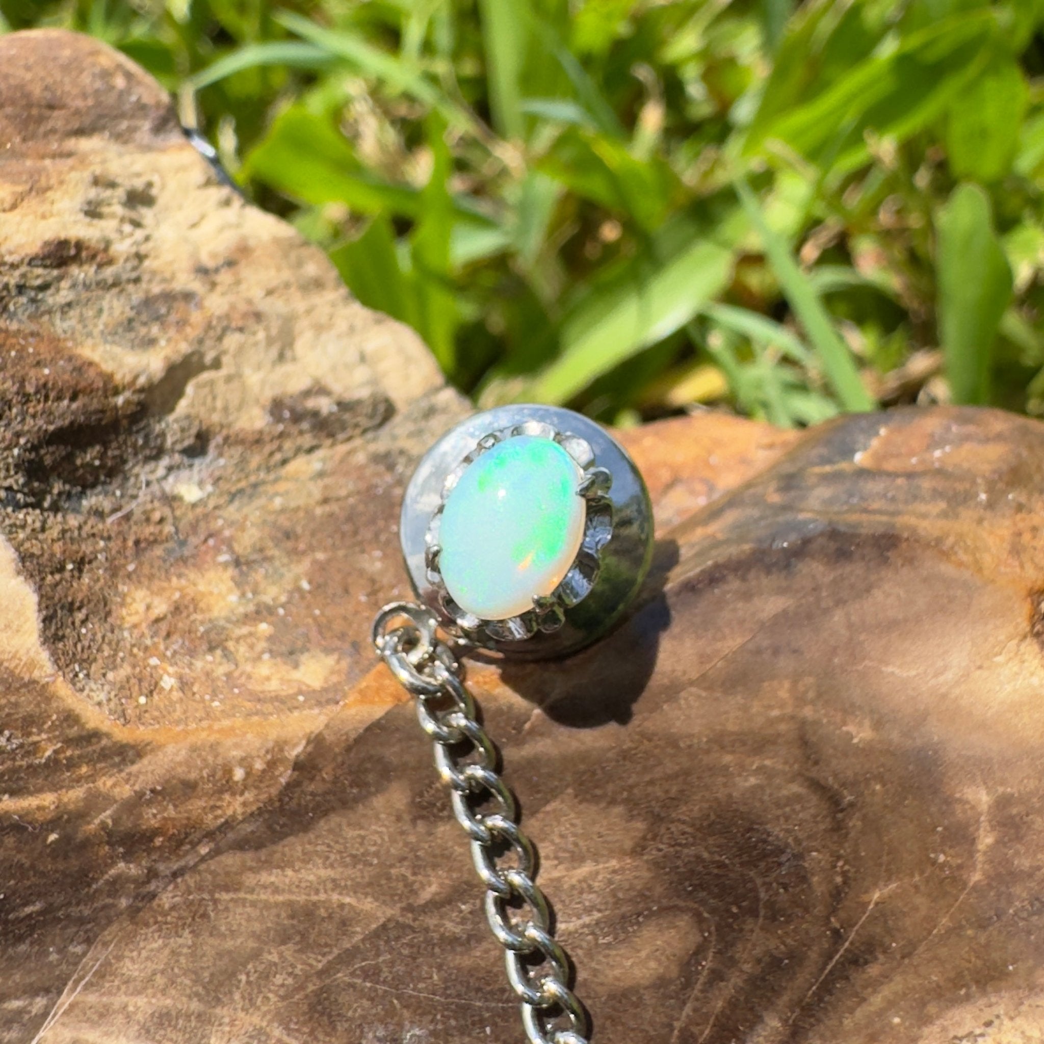 Stirling Range Signal - 0.8ct Lightning Ridge Opal Silver Tone Lapel Pin