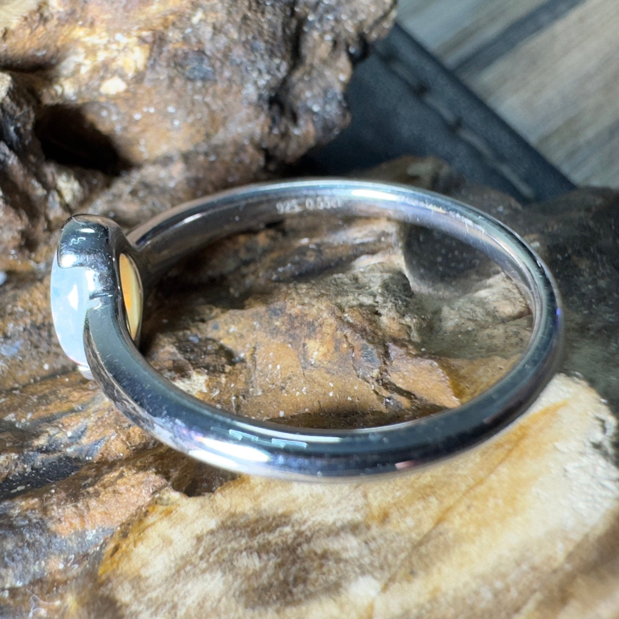 Stuart Shelf Glow ~ 0.55ct Solid Coober Pedy Opal 925 Silver Ring