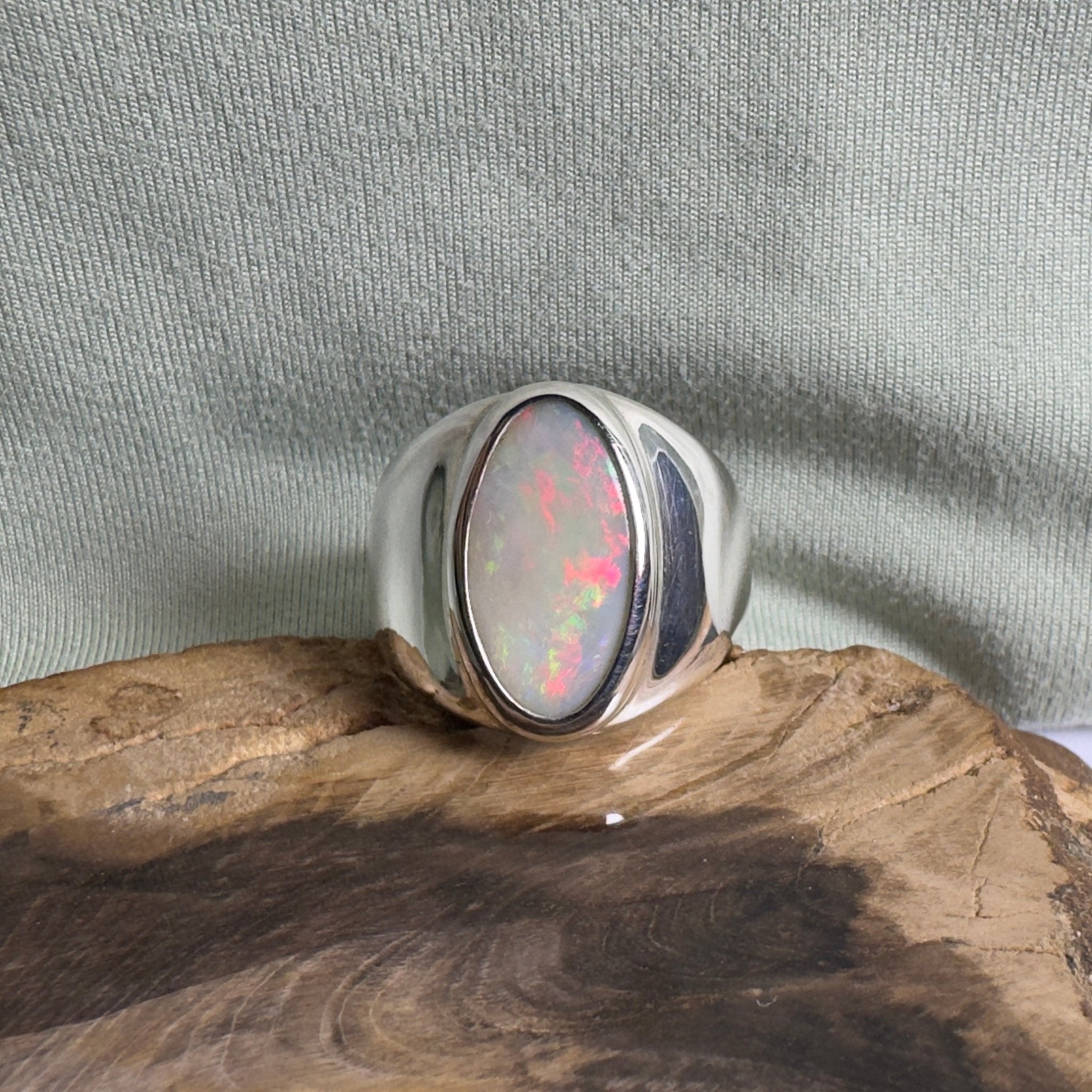 Sturt Ember Plain – 3.7ct Solid Lightning Ridge Opal 925 Sterling Silver Ring