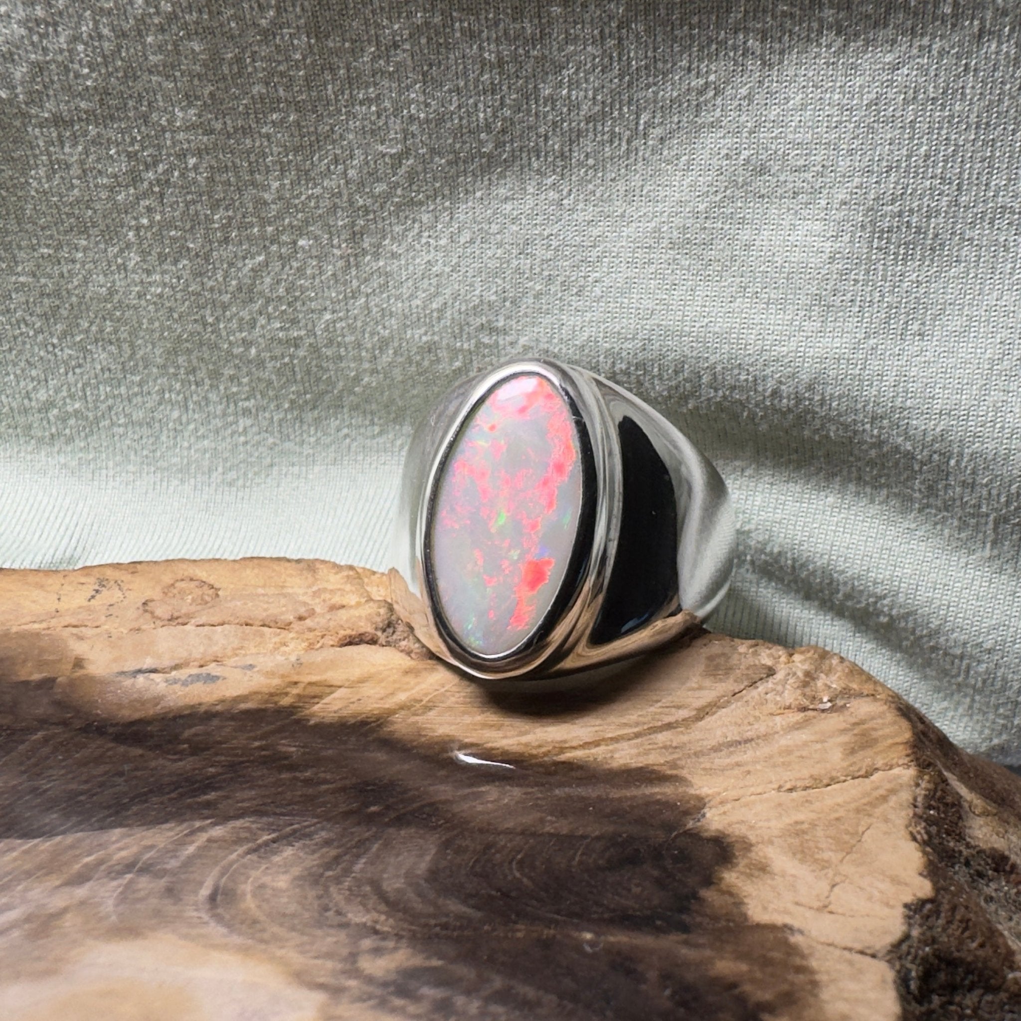 Sturt Ember Plain – 3.7ct Solid Lightning Ridge Opal 925 Sterling Silver Ring