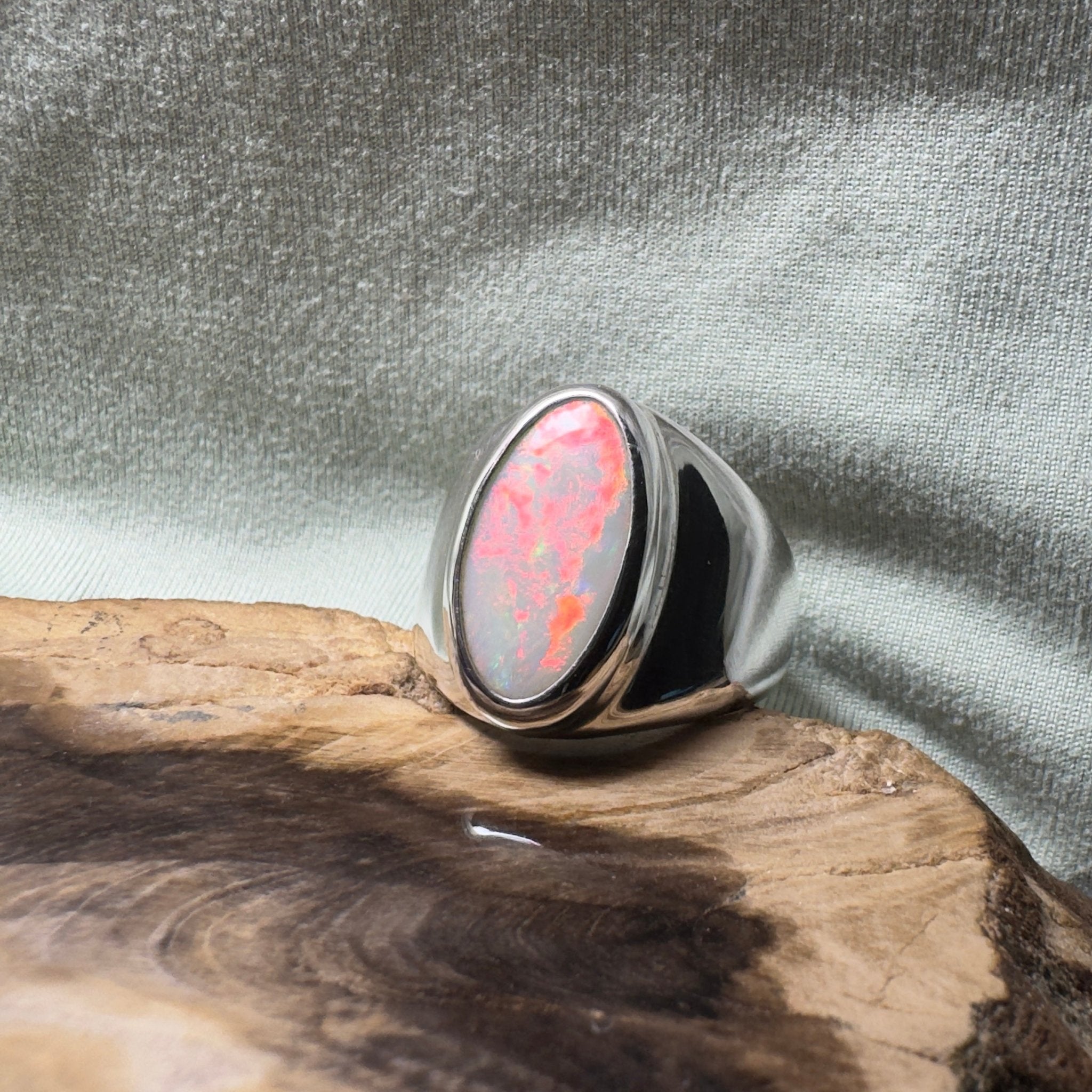 Sturt Ember Plain – 3.7ct Solid Lightning Ridge Opal 925 Sterling Silver Ring