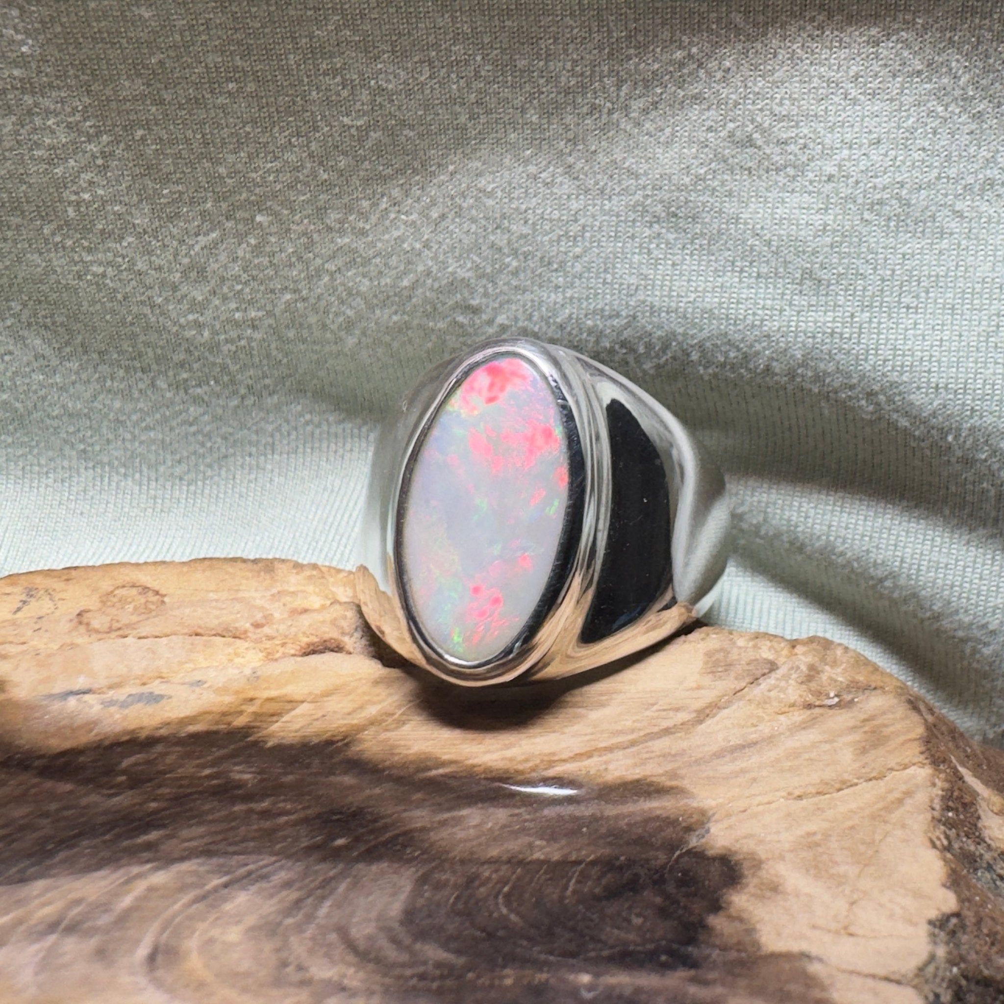 Sturt Ember Plain – 3.7ct Solid Lightning Ridge Opal 925 Sterling Silver Ring
