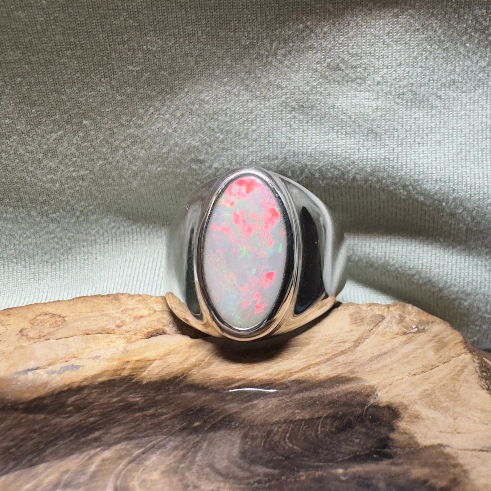 Sturt Ember Plain – 3.7ct Solid Lightning Ridge Opal 925 Sterling Silver Ring