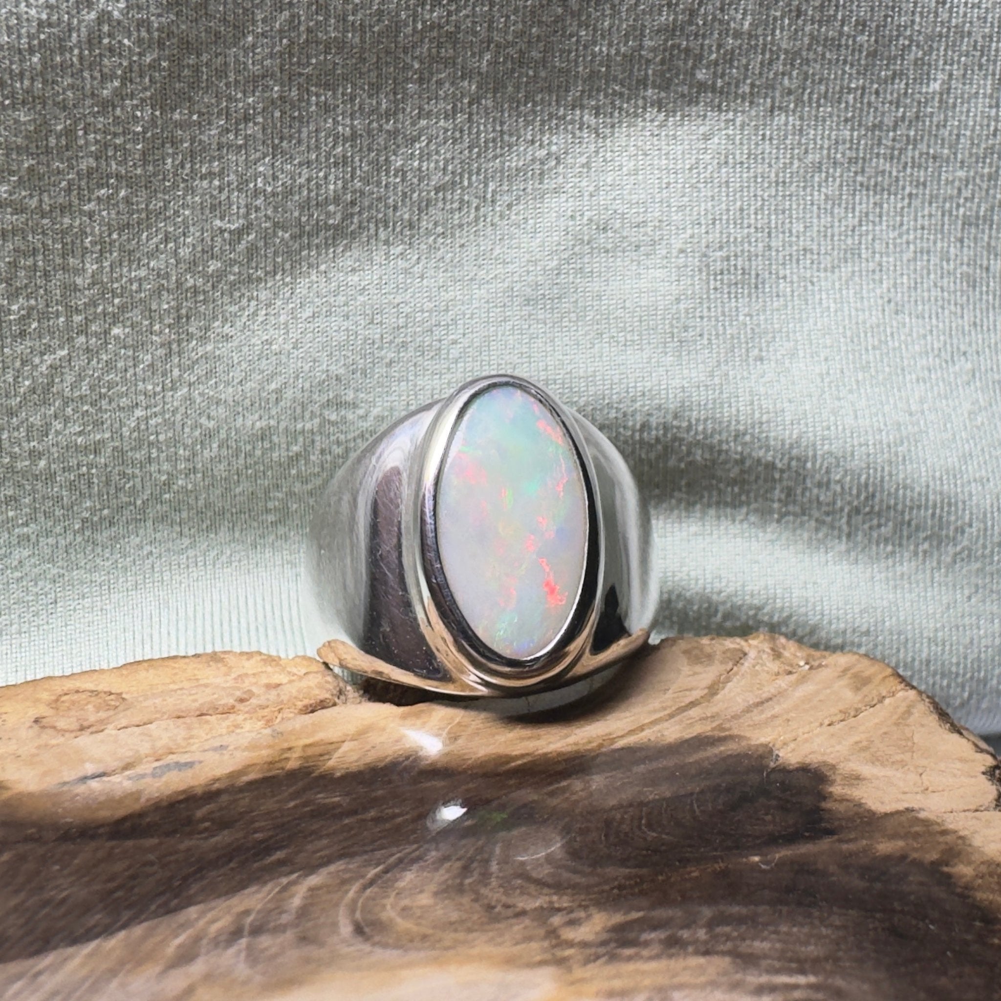 Sturt Ember Plain – 3.7ct Solid Lightning Ridge Opal 925 Sterling Silver Ring