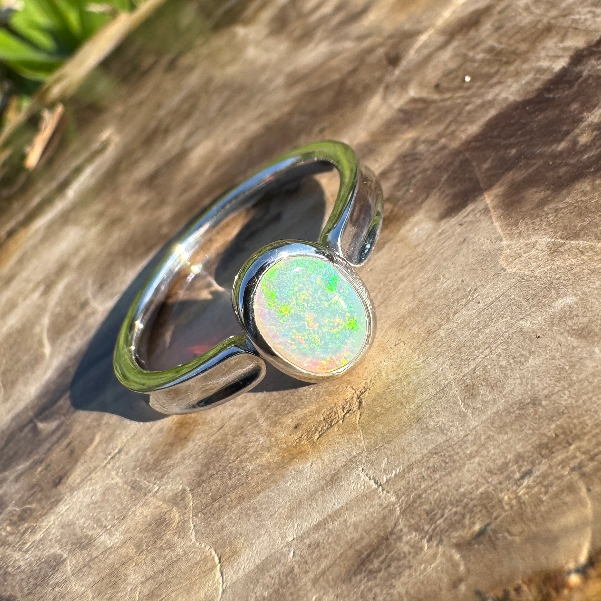 Sunrise Hollow ~ 0.7ct Solid Coober Pedy Crystal Opal 925 Sterling Silver Ring