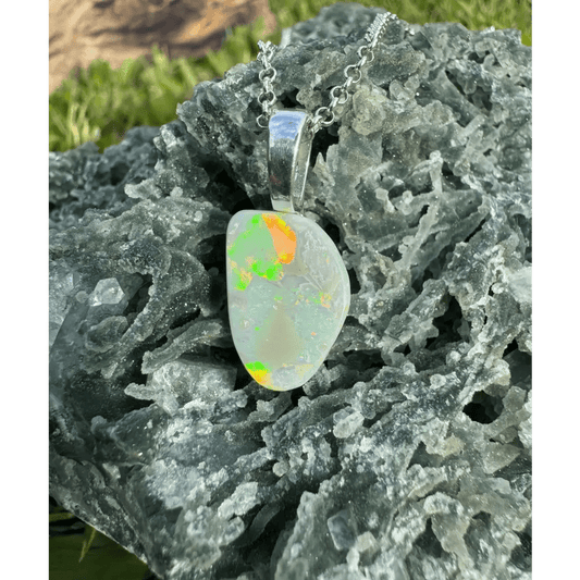 'Sunset Horizon' ~ Handcrafted 3.7ct Solid Lightning Ridge Opal 925 Sterling Silver Pendant Necklace