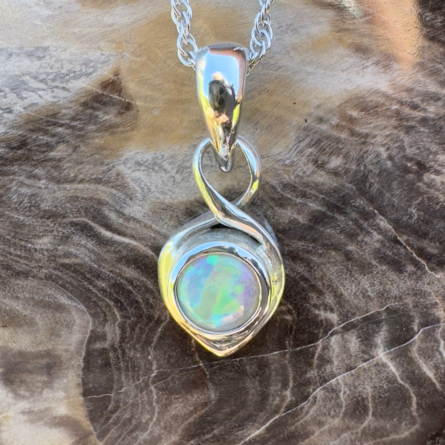 Sydney Harbour Shine ~ 0.7ct Solid Lightning Ridge Crystal Opal 925 Silver Pendant Necklace