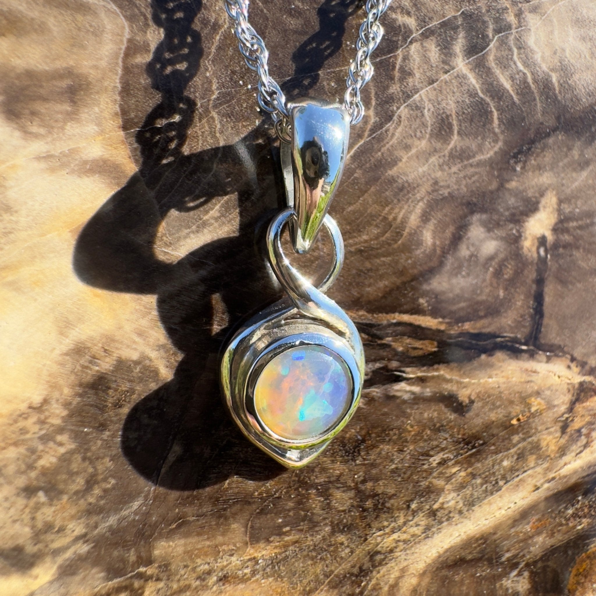Sydney Harbour Shine ~ 0.7ct Solid Lightning Ridge Crystal Opal 925 Silver Pendant Necklace