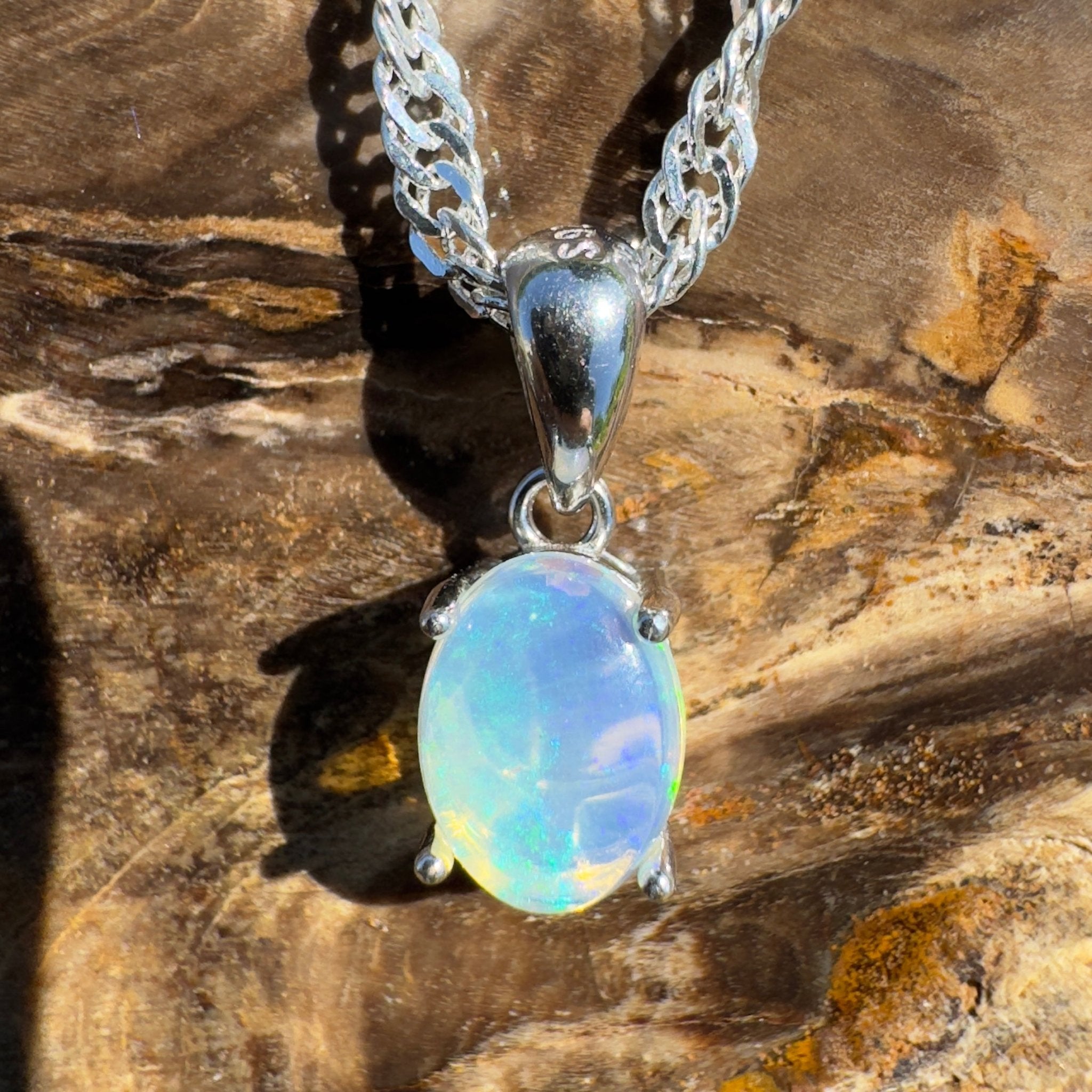 Tarkine Whisper – 0.8ct Lightning Ridge Opal Pendant