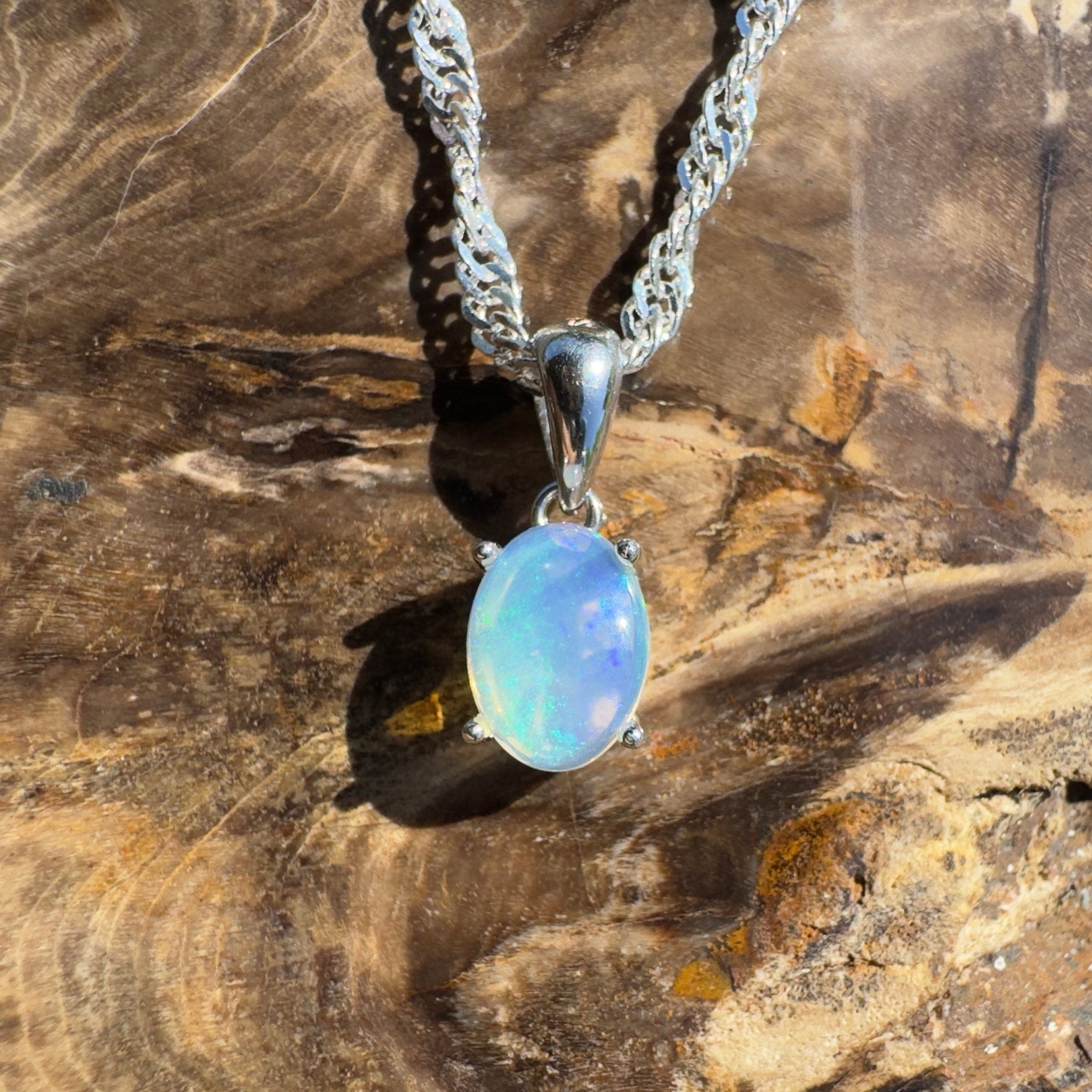 Tarkine Whisper – 0.8ct Lightning Ridge Opal Pendant