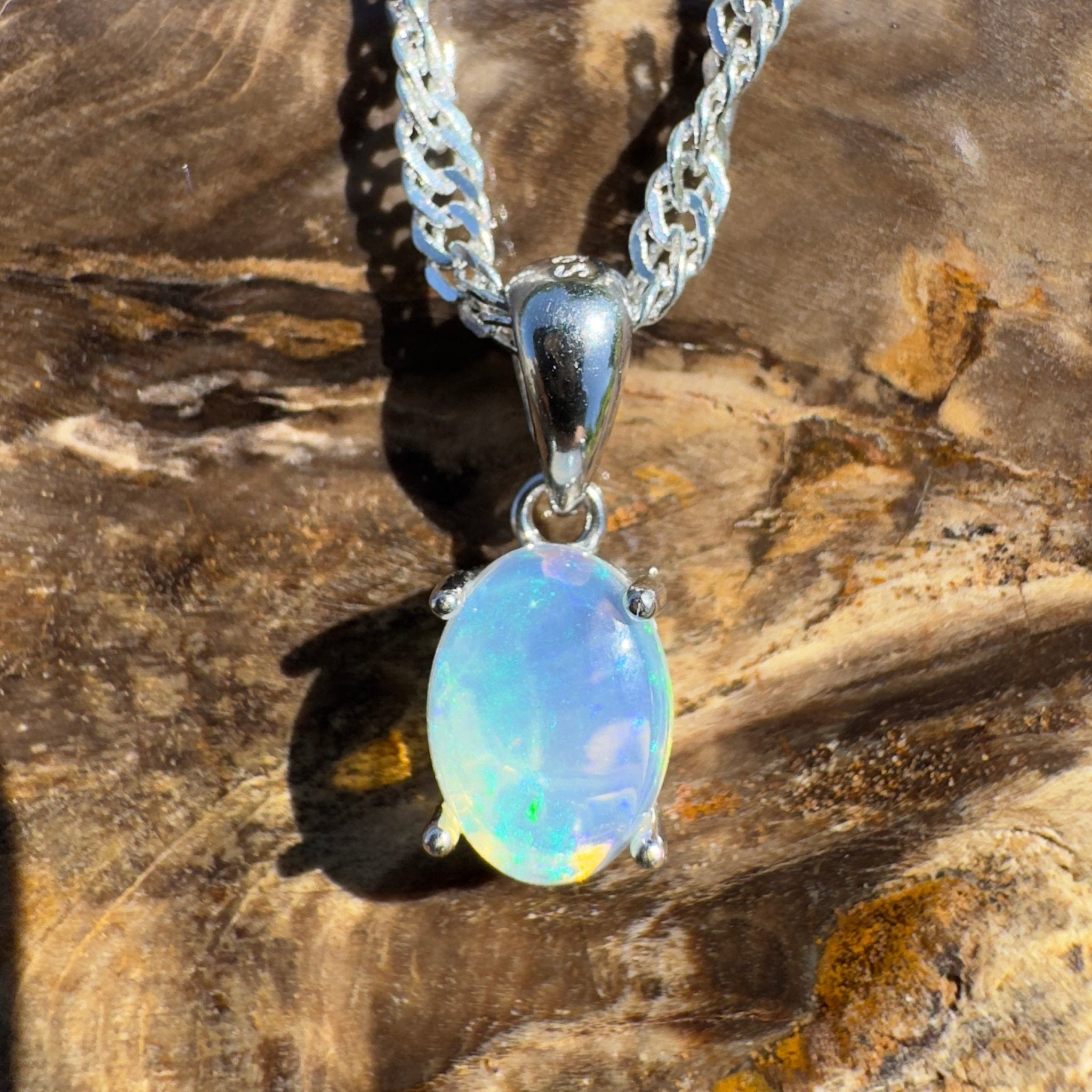 Tarkine Whisper – 0.8ct Lightning Ridge Opal Pendant