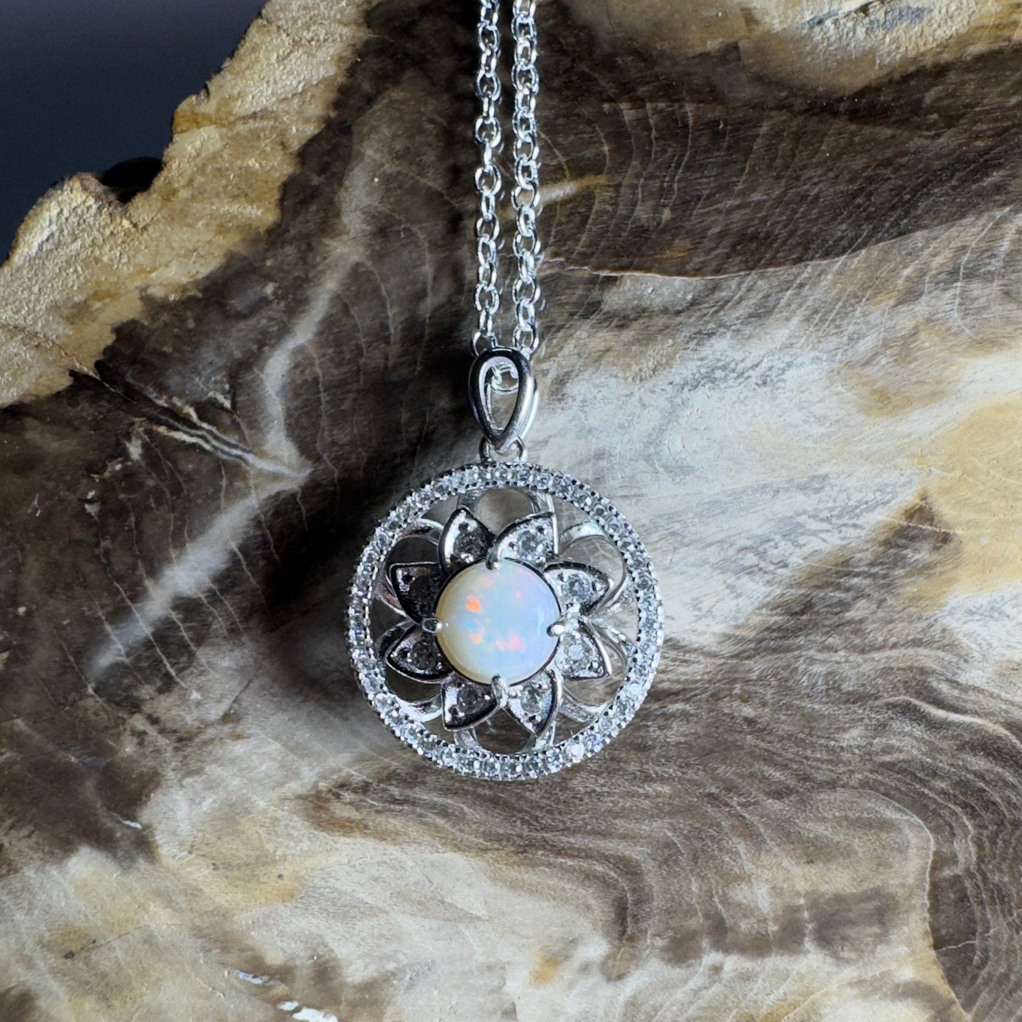 The Ningaloo Reef Halo ~ 0.8ct Coober Pedy Opal 925 Silver Pendant