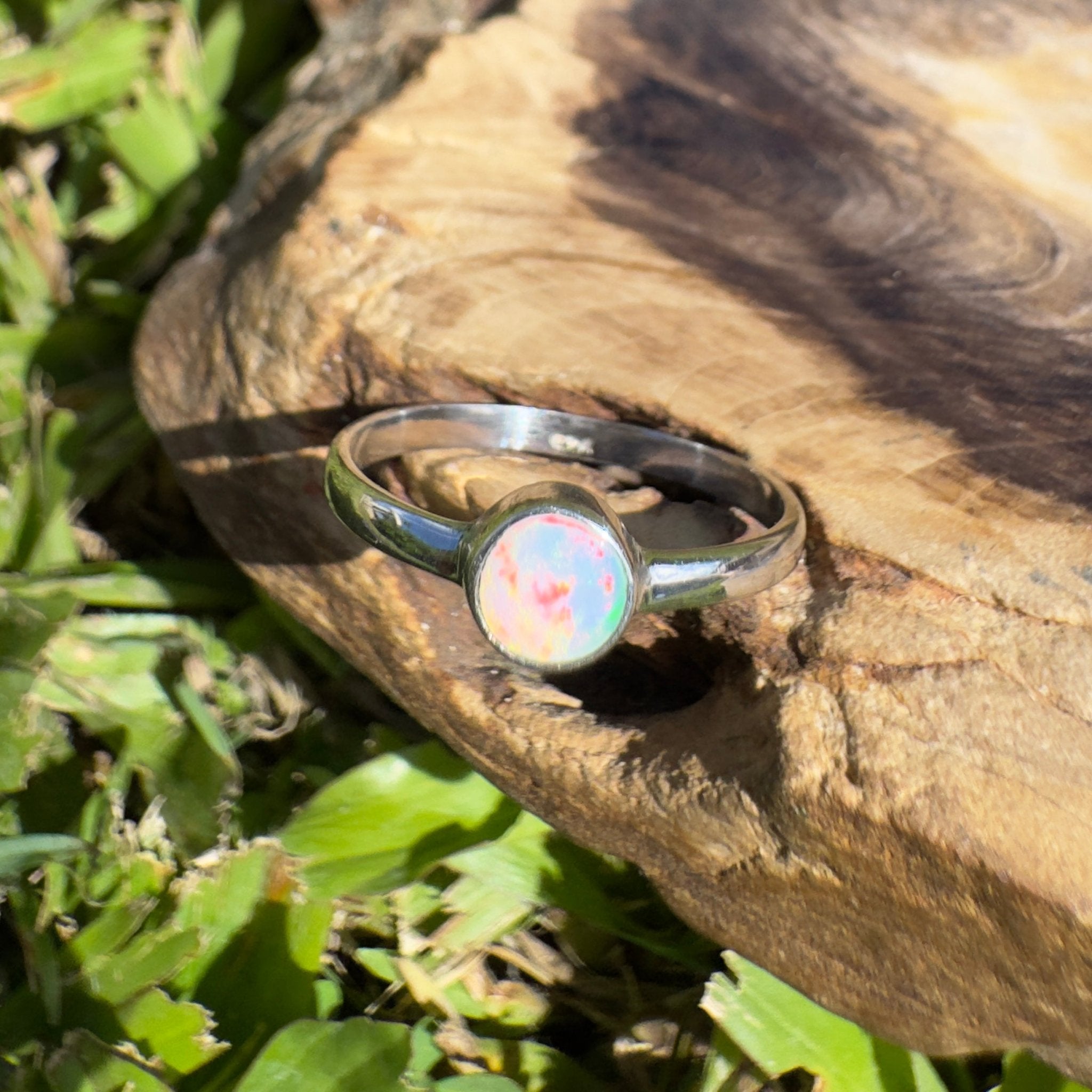Warrumbungle Range Firefield – 0.7ct Solid Lightning Ridge Opal 925 Sterling Silver Ring