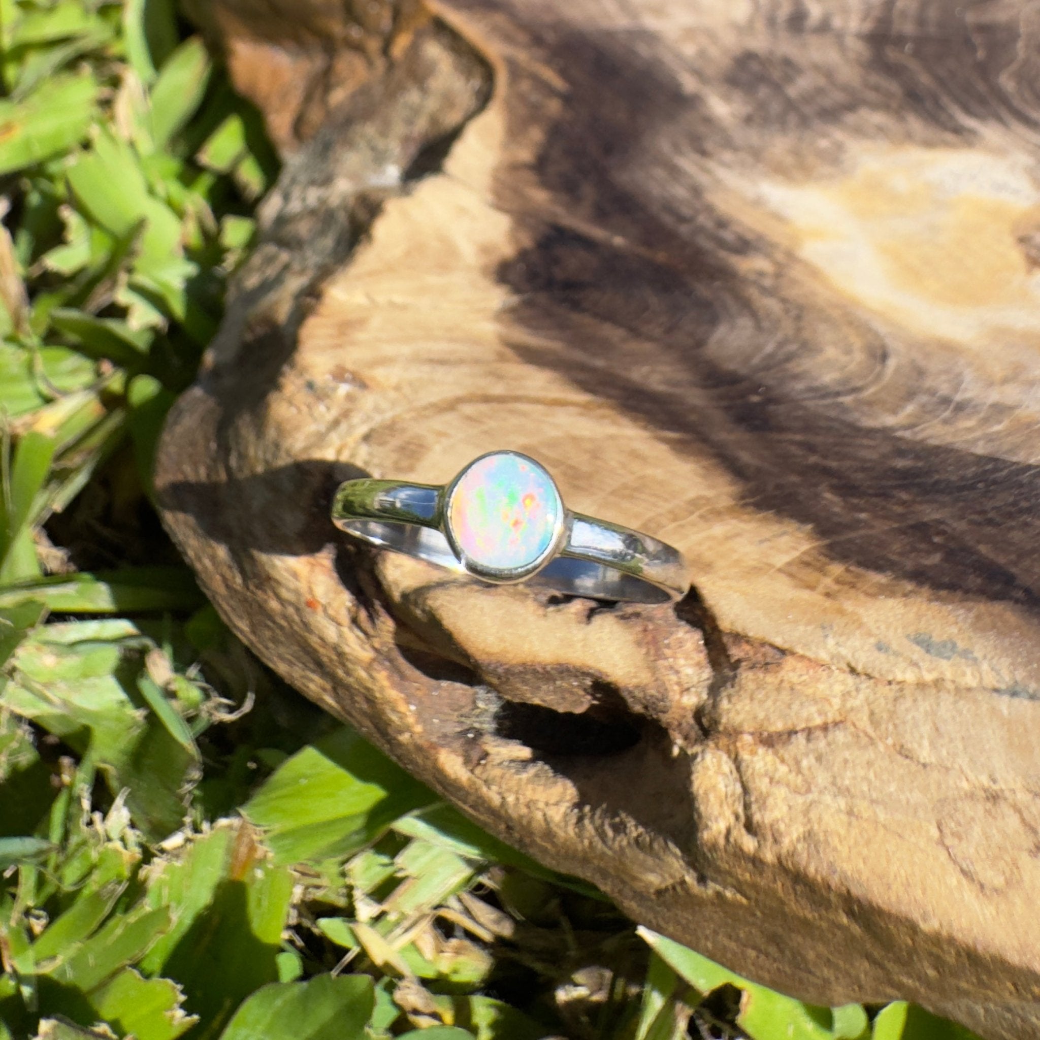 Warrumbungle Range Firefield – 0.7ct Solid Lightning Ridge Opal 925 Sterling Silver Ring