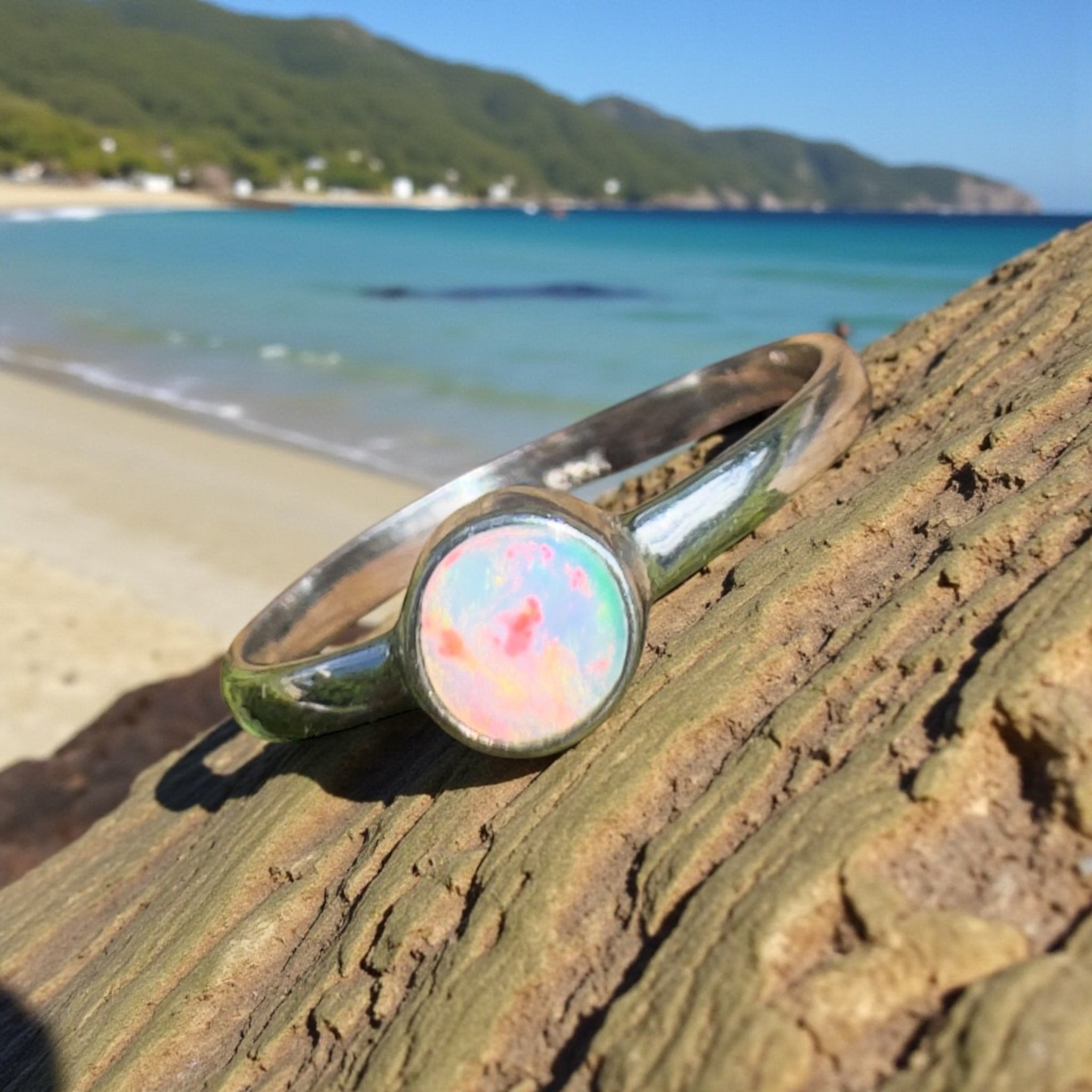 Warrumbungle Range Firefield – 0.7ct Solid Lightning Ridge Opal 925 Sterling Silver Ring