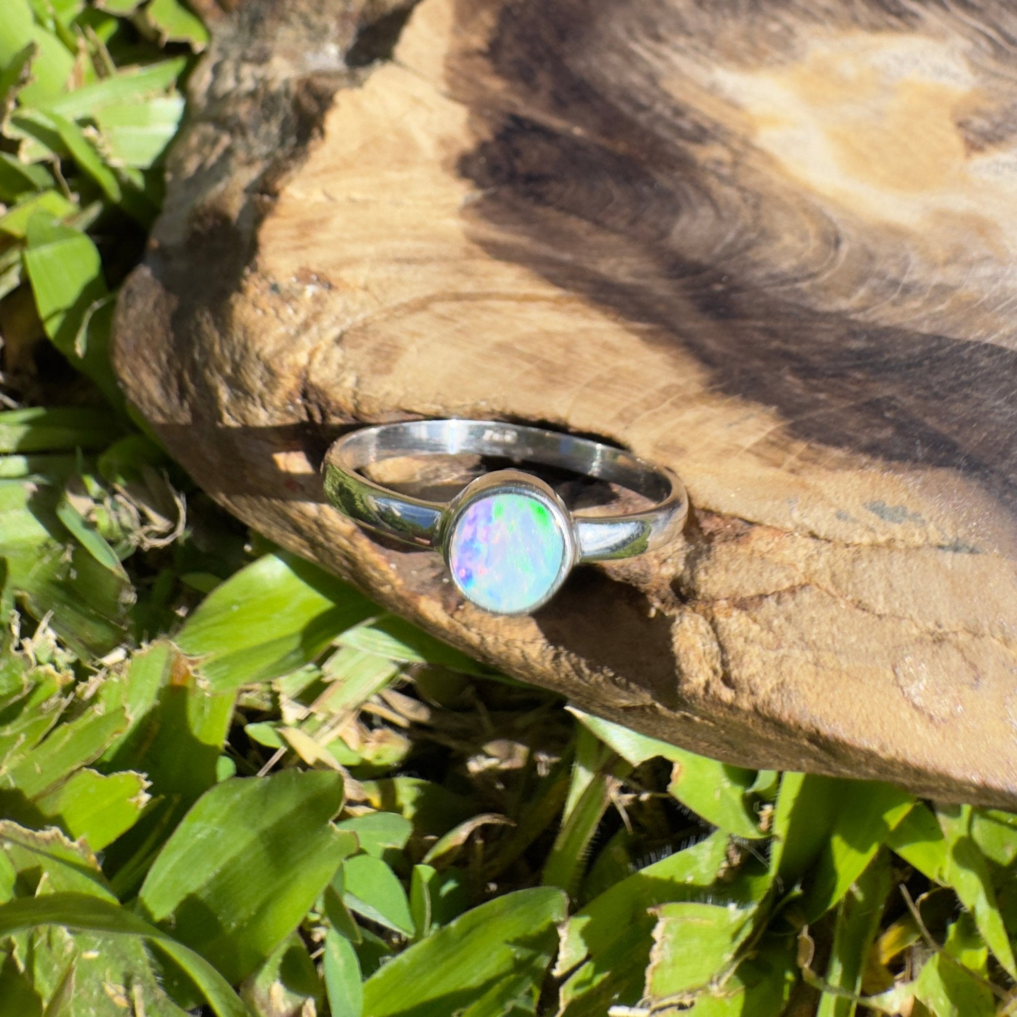 Warrumbungle Range Firefield – 0.7ct Solid Lightning Ridge Opal 925 Sterling Silver Ring