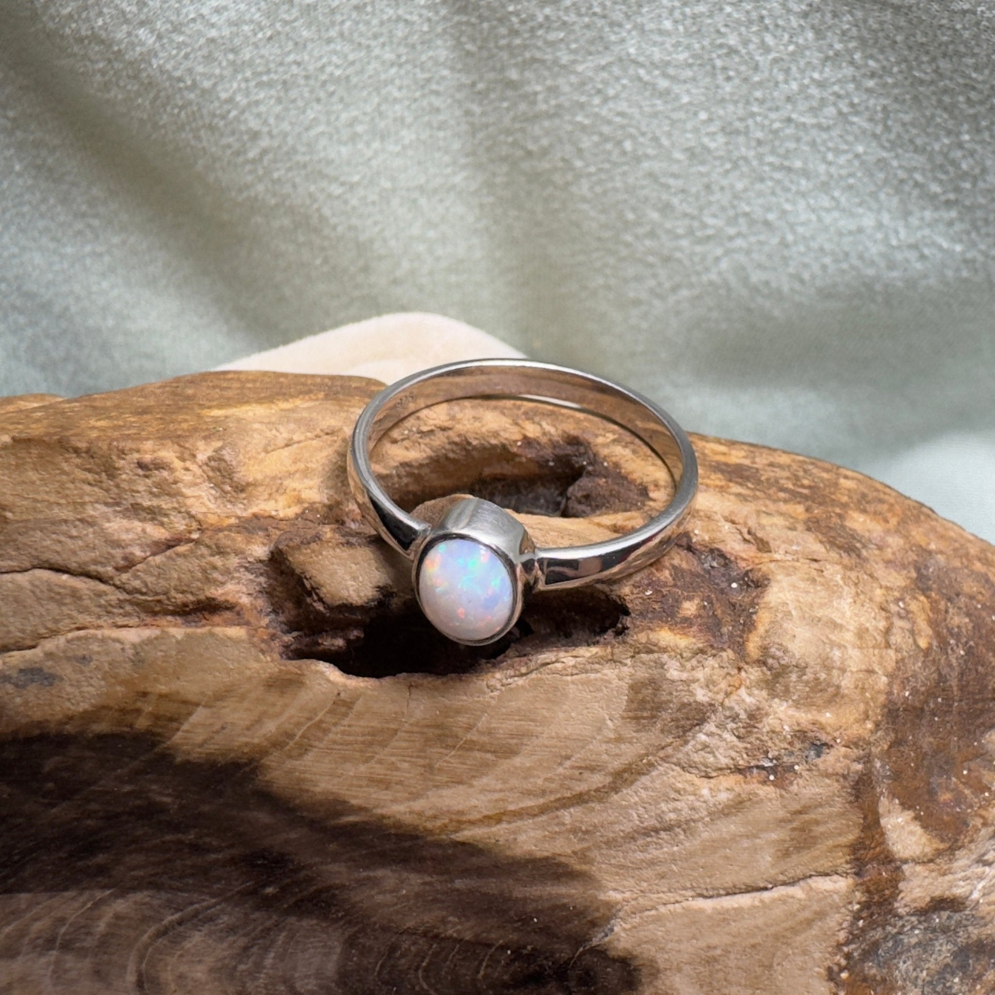 White Sands Park Softfire – Solid Lightning Ridge Opal 925 Sterling Silver Ring