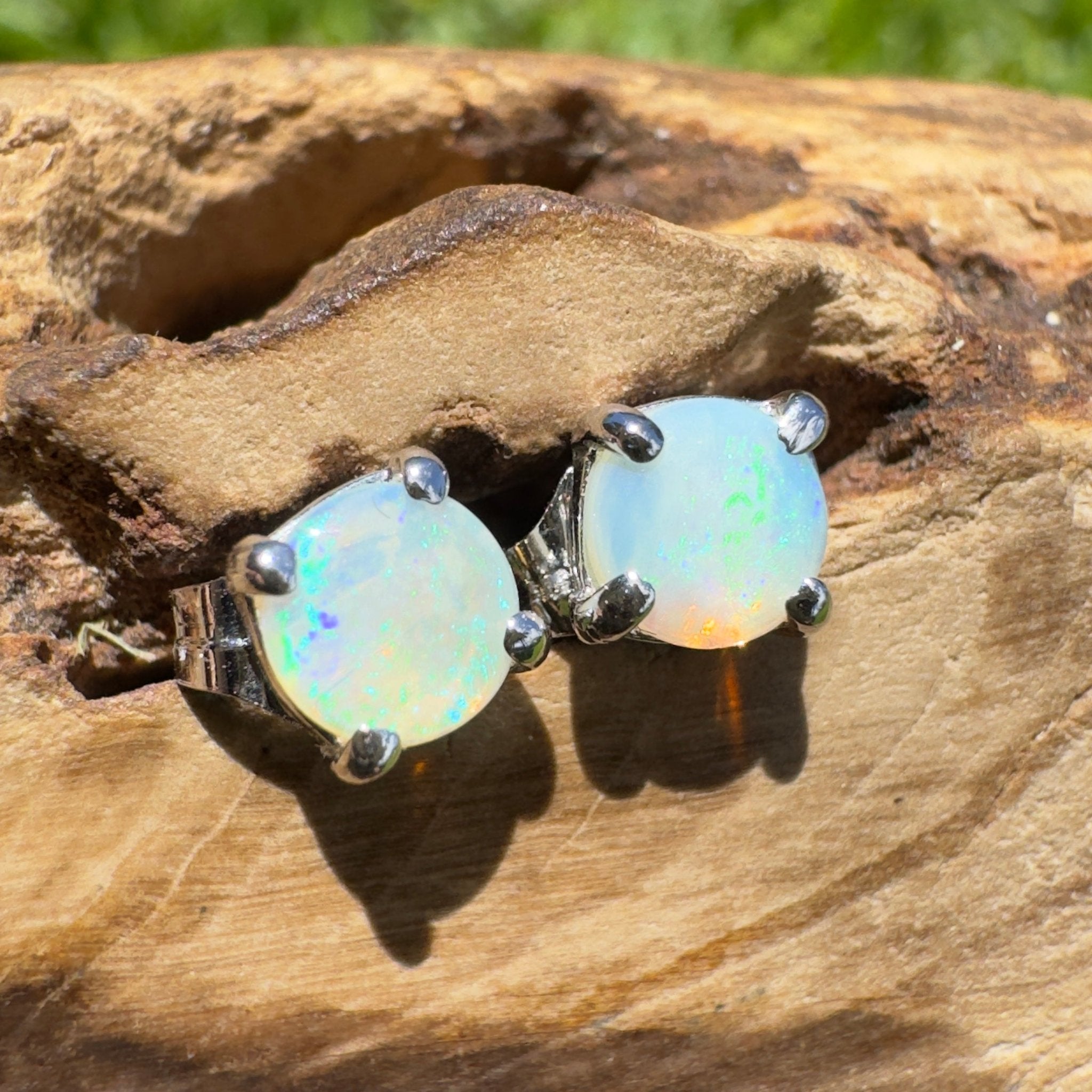 Whitsunday Coastline Glow ~ 0.8ct Coober Pedy Crystal Opal 925 Silver Earrings