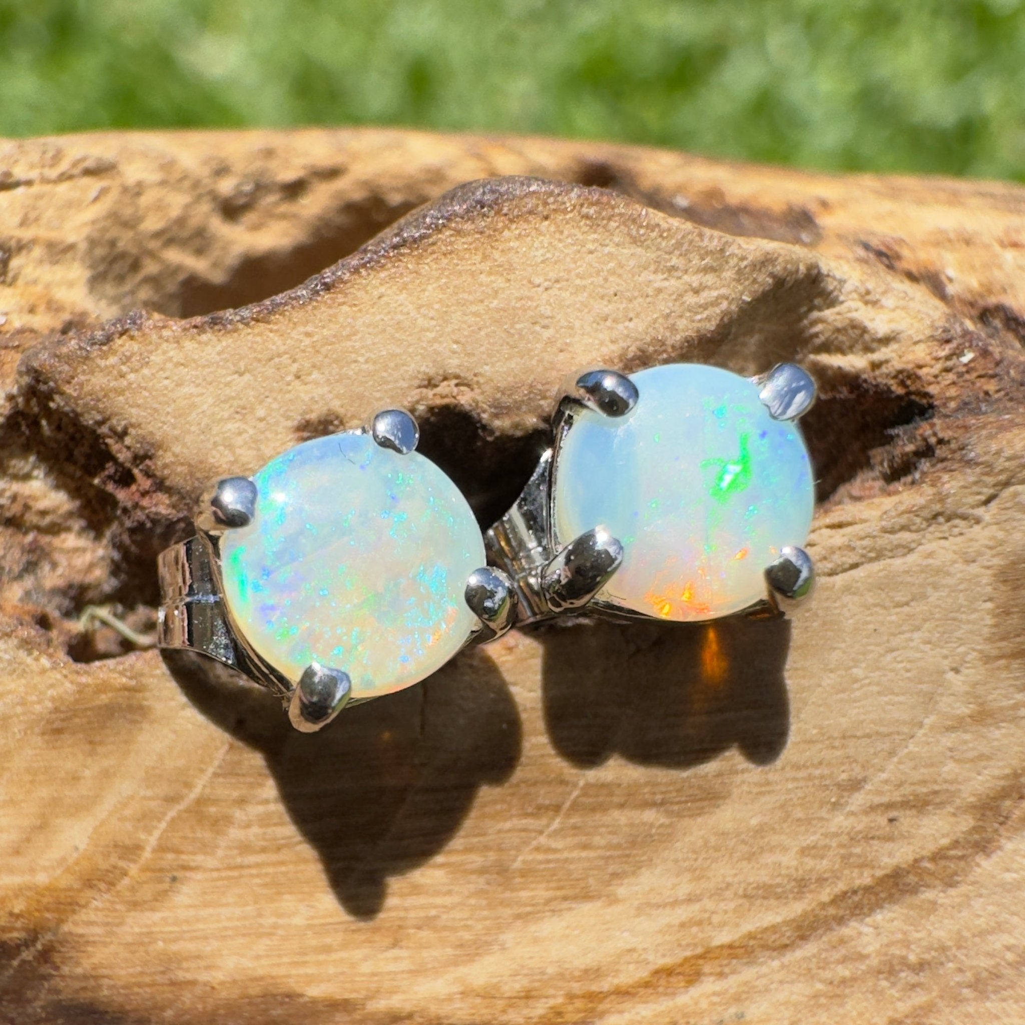 Whitsunday Coastline Glow ~ 0.8ct Coober Pedy Crystal Opal 925 Silver Earrings