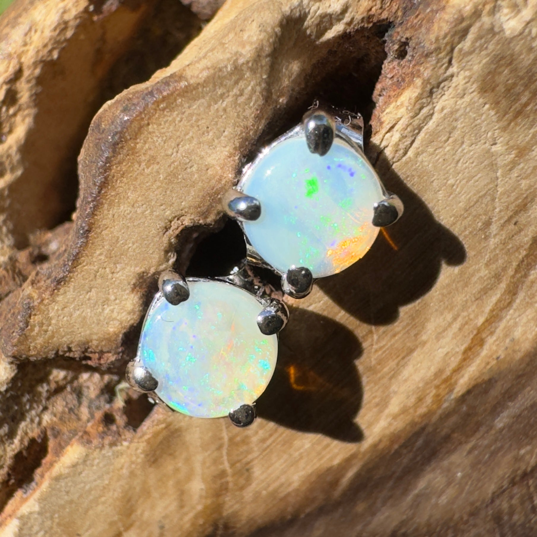 Whitsunday Coastline Glow ~ 0.8ct Coober Pedy Crystal Opal 925 Silver Earrings