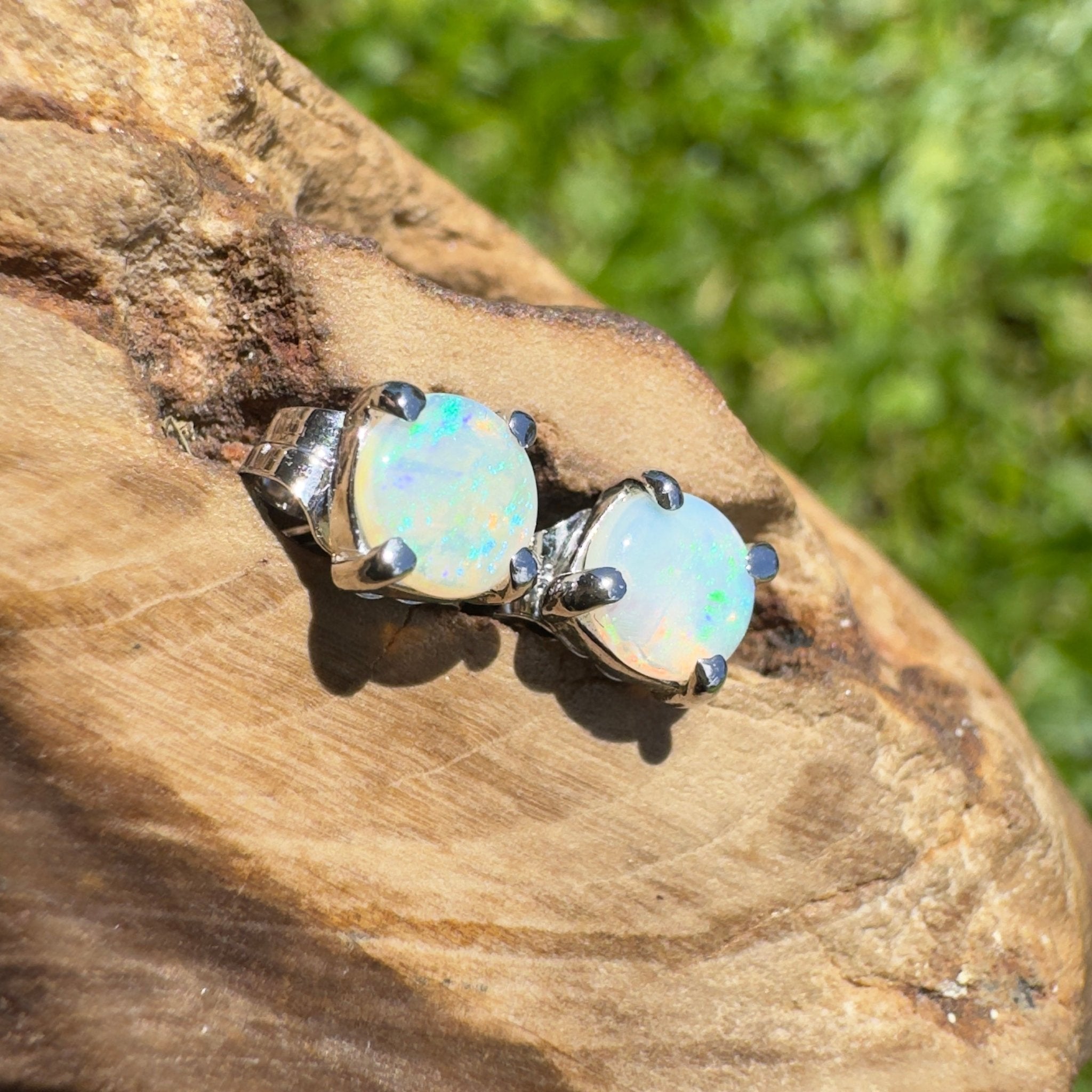 Whitsunday Coastline Glow ~ 0.8ct Coober Pedy Crystal Opal 925 Silver Earrings