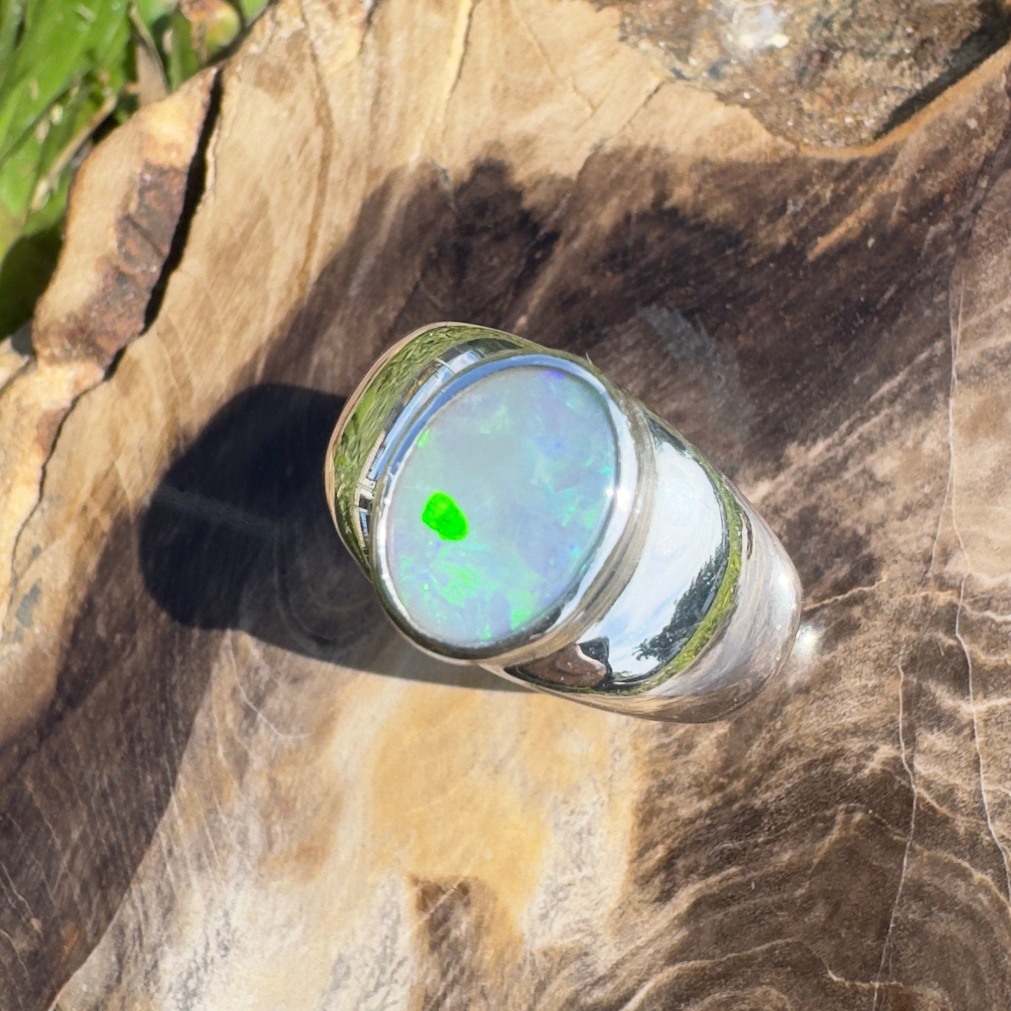 Whitsunday Reef Line – 1.5ct Solid Lightning Ridge Opal 925 Sterling Silver Ring