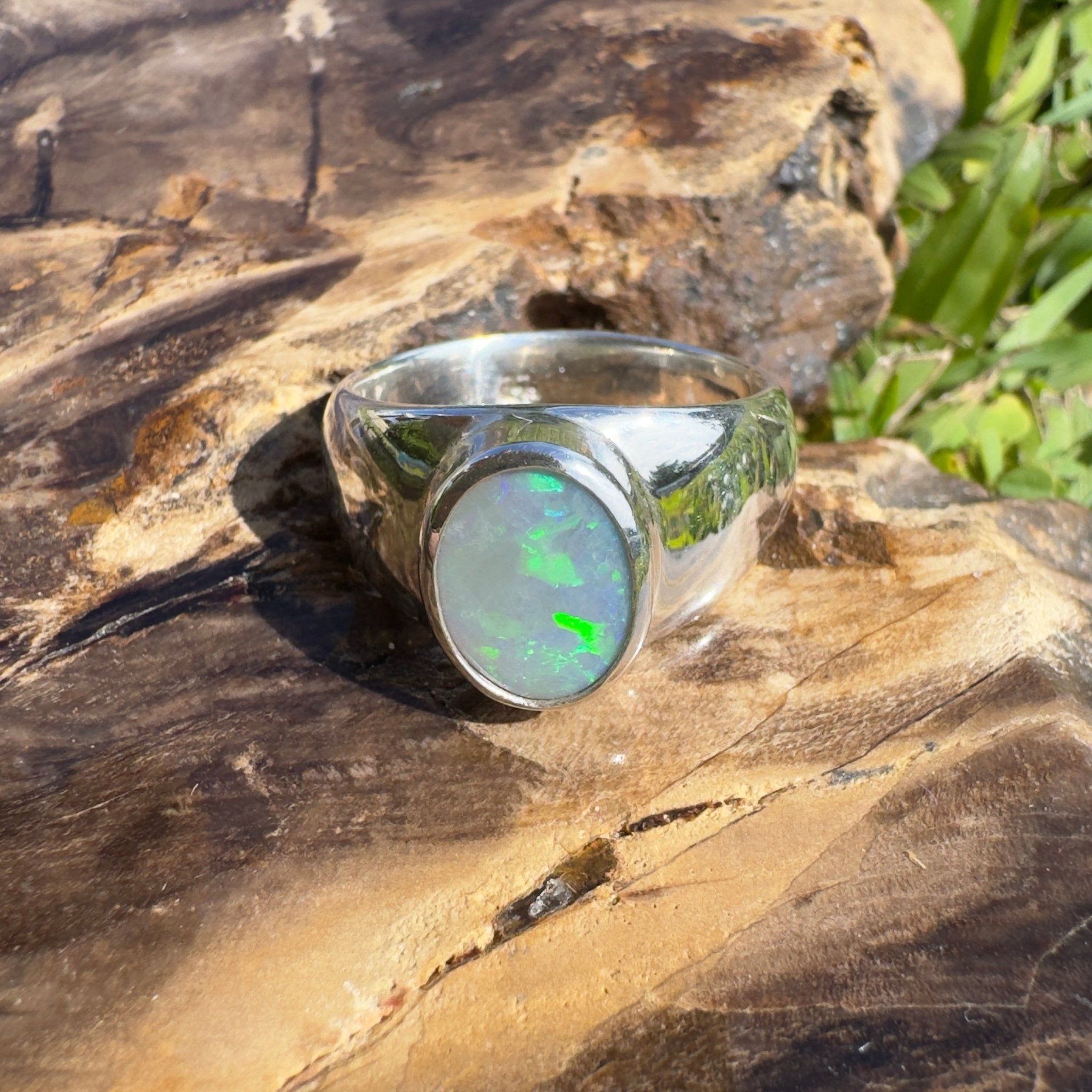 Whitsunday Reef Line – 1.5ct Solid Lightning Ridge Opal 925 Sterling Silver Ring