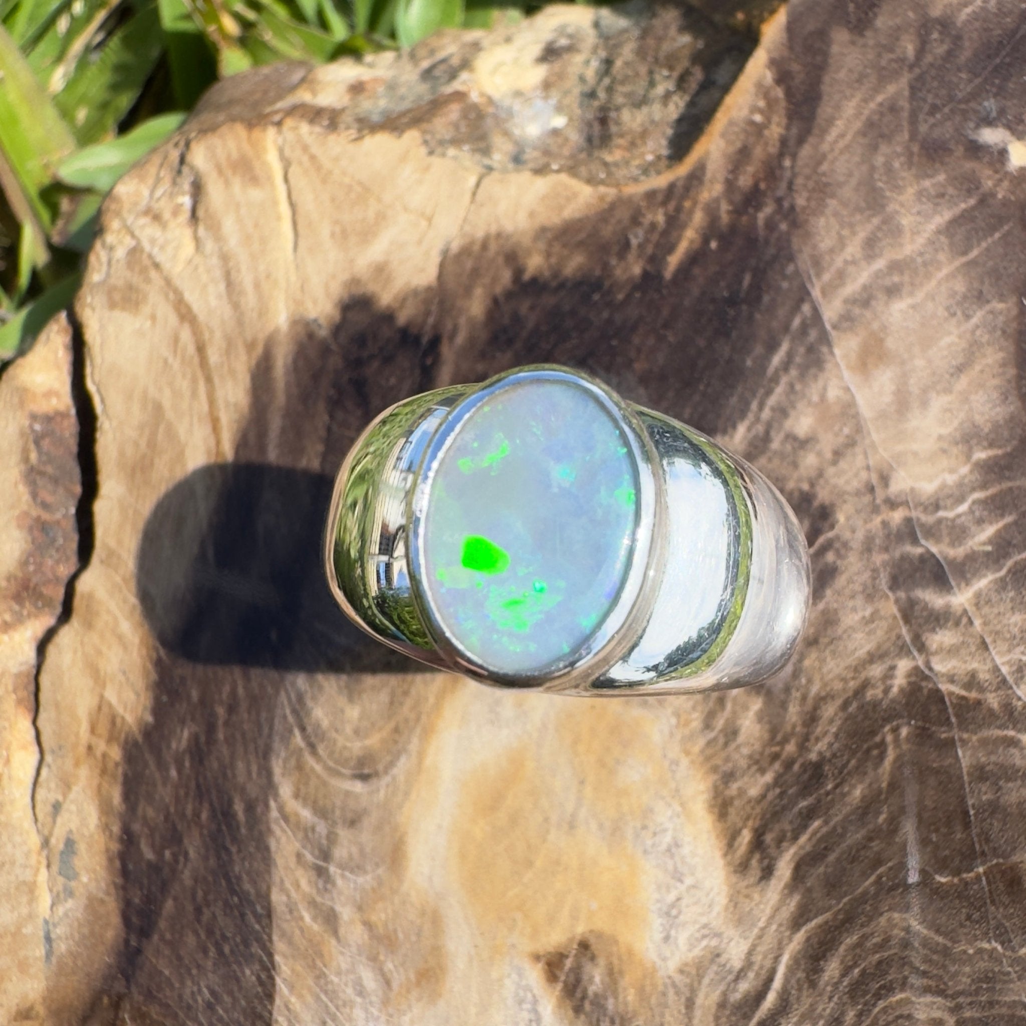 Whitsunday Reef Line – 1.5ct Solid Lightning Ridge Opal 925 Sterling Silver Ring