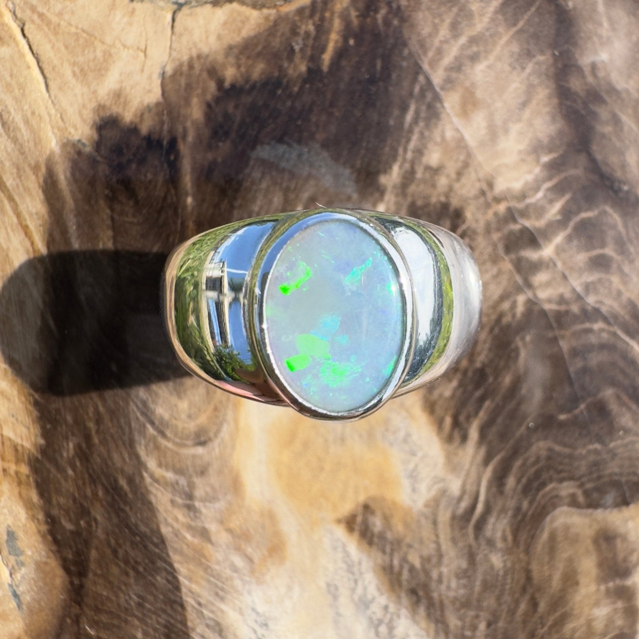 Whitsunday Reef Line – 1.5ct Solid Lightning Ridge Opal 925 Sterling Silver Ring