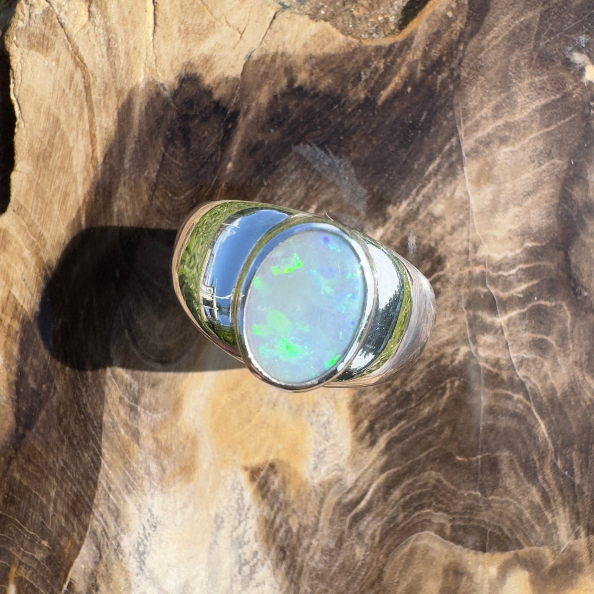 Whitsunday Reef Line – 1.5ct Solid Lightning Ridge Opal 925 Sterling Silver Ring