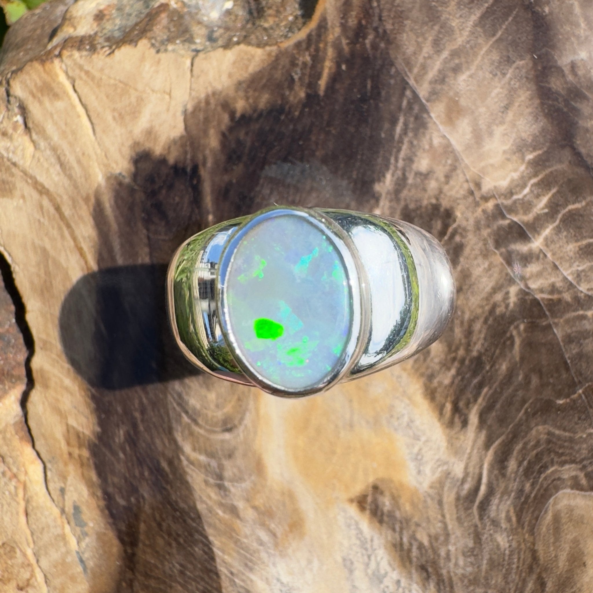 Whitsunday Reef Line – 1.5ct Solid Lightning Ridge Opal 925 Sterling Silver Ring