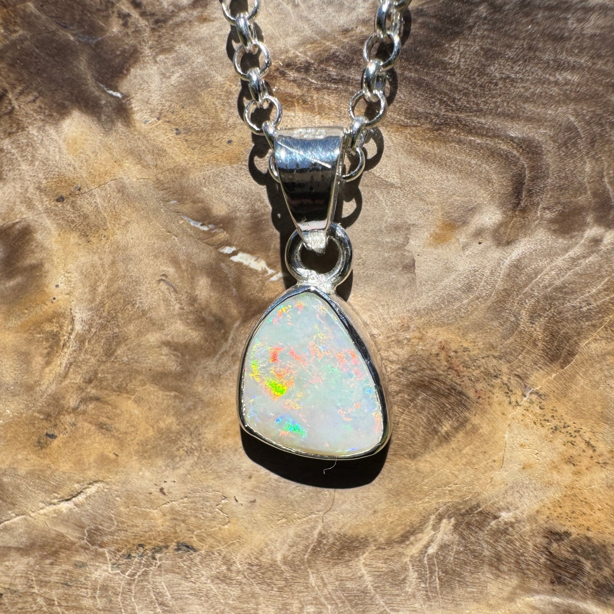 Yalumba Glowfield – 1.5ct Coober Pedy Opal Pendant